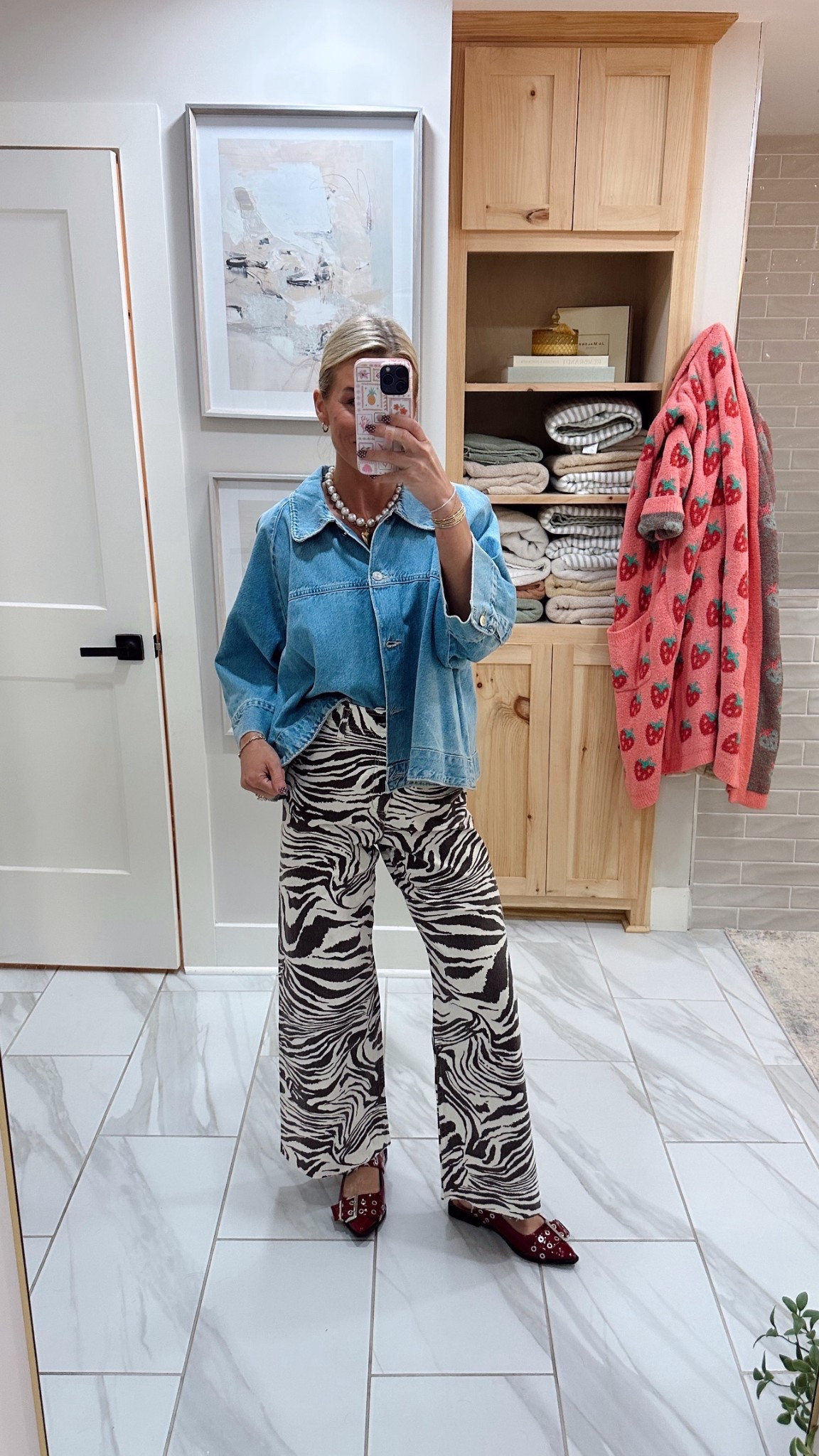 Cutest fall outfit! Jean top is Zara 

#LTKFindsUnder100 #LTKShoeCrush #LTKStyleTip