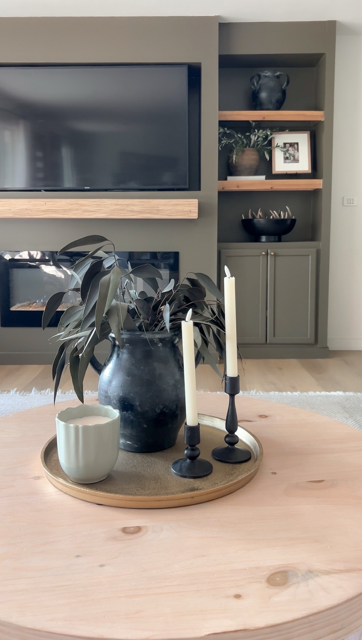 Coffee table decor

#LTKHome #LTKSaleAlert