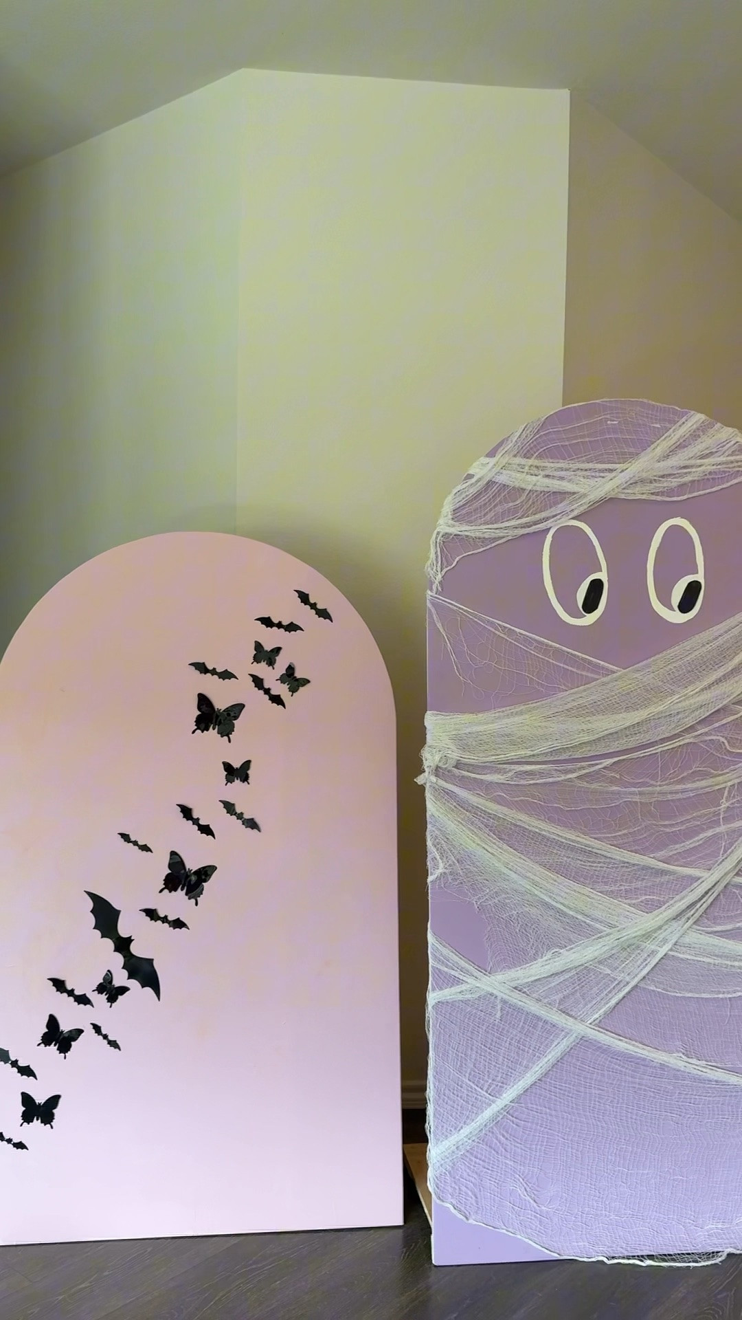 DIY Halloween backdrop arches