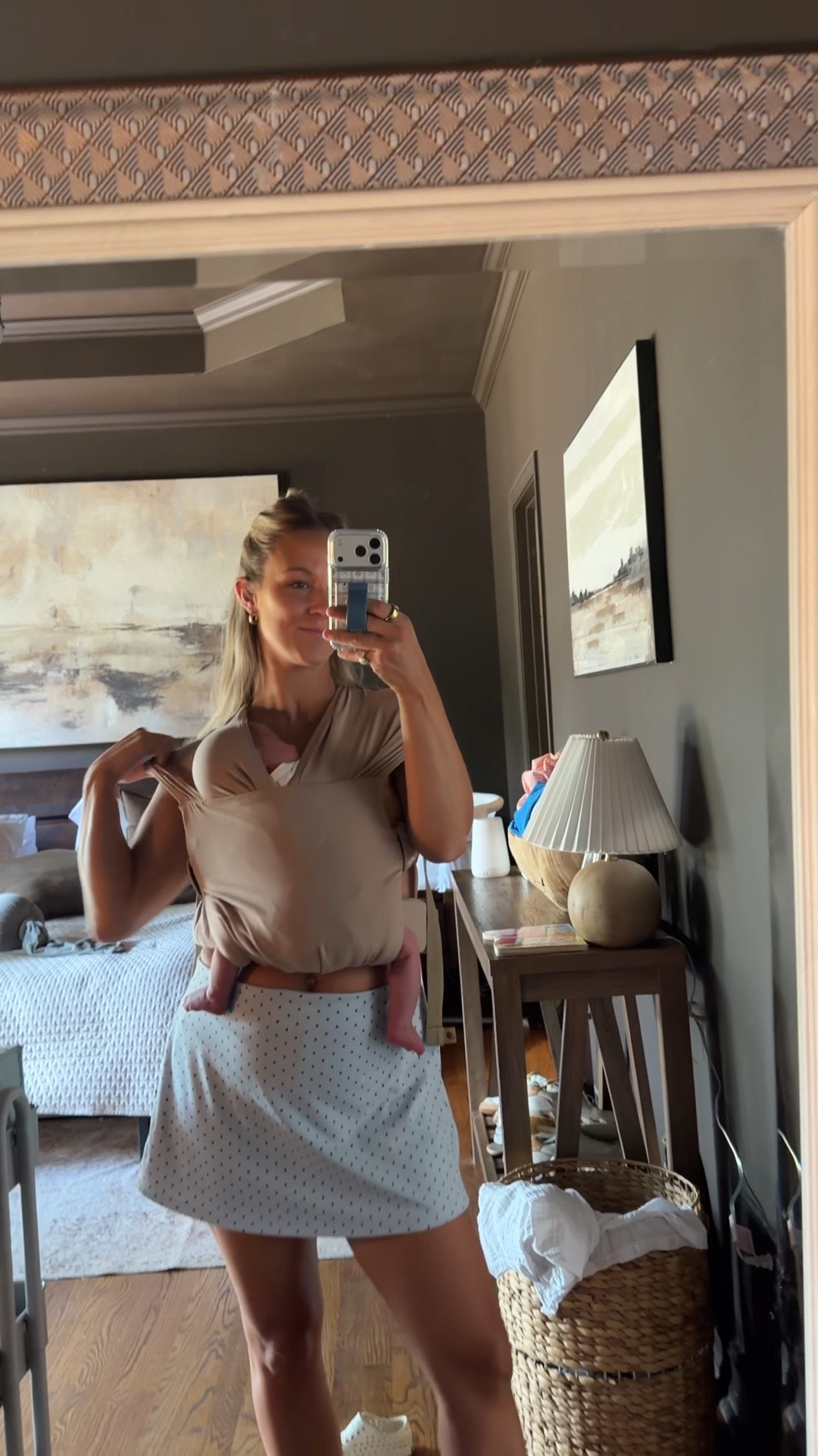 Comfiest baby carrier! Super lightweight and easy to wear!!

#LTKmomlife #LTKBaby #LTKBump