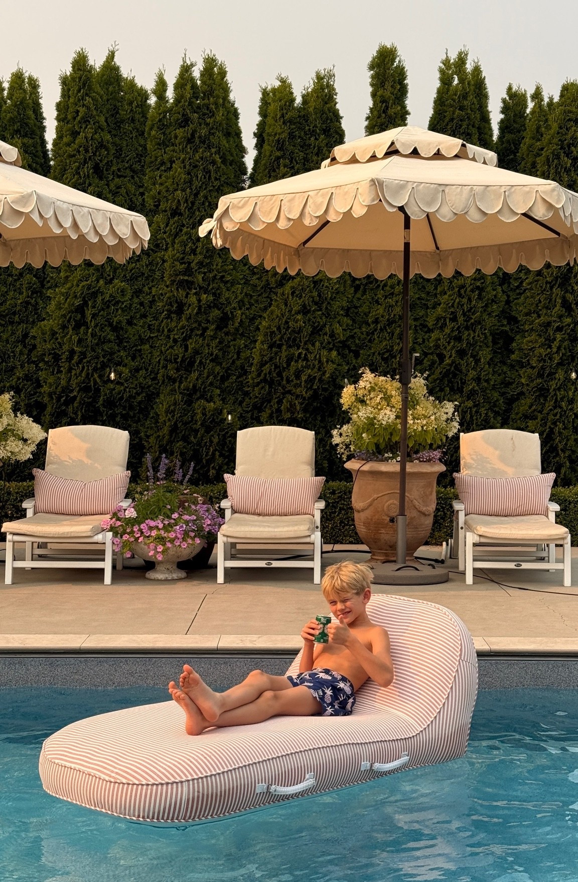 Summer is the best time of year in the Okanagan, and we spend SO much time outside by the pool and on the dock. I love making our outdoor spaces feel comfy and beautiful, and Wayfair Canada has been my go-to place for outdoor furniture, decor and more for years. Running from now through September 7th, @wayfaircanada is offering up to 70% off for their Labour Day Clearance! Check out some of my top picks below. #WayfairCAHome #Ad