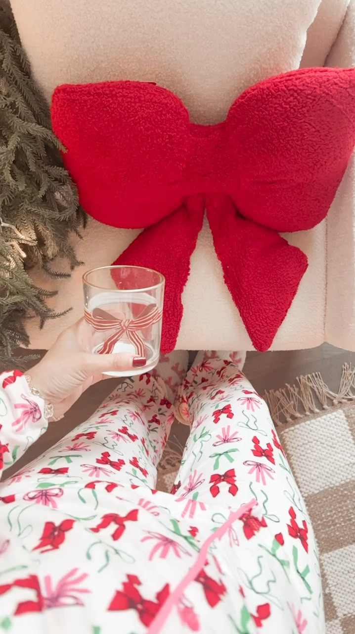 It’s a 🎀 Christmas! 


#LTKSaleAlert #LTKHome #LTKHoliday