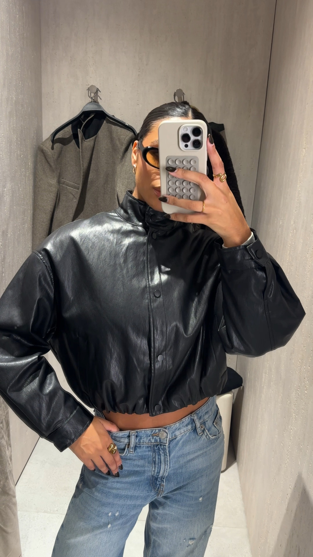 🏷️ black leather jacket, leather jacket, PU jacket, Zara black jacket, Zara leather black, leather bomber, leather black bomber, Zara jacket

#LTKuk #LTKautumn #LTKeurope