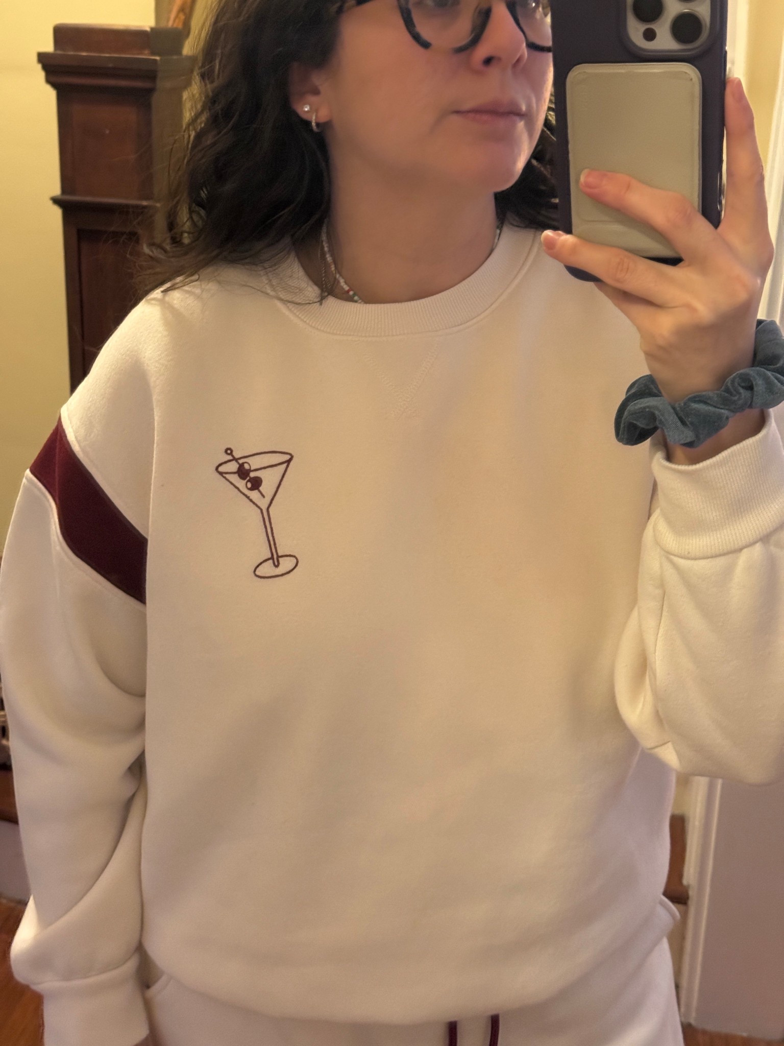 I can’t find my exact sweatshirt but I’ve linked some similar ones! #ootd #comfyoutfit #cozy #sweatshirt 

#LTKStyleTip #LTKFindsUnder100