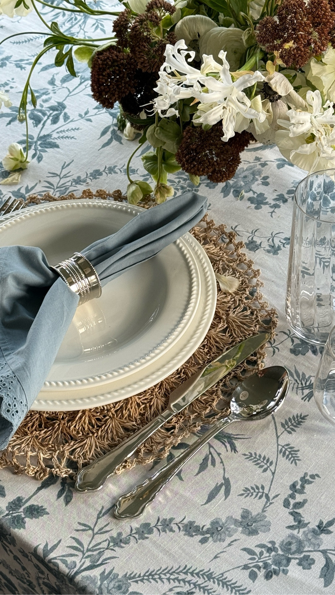 Thinking ahead to spring tablescapes… and scheming cutlery, kitchen essentials, and basics for the cabin.

#LTKHome #LTKSeasonal
