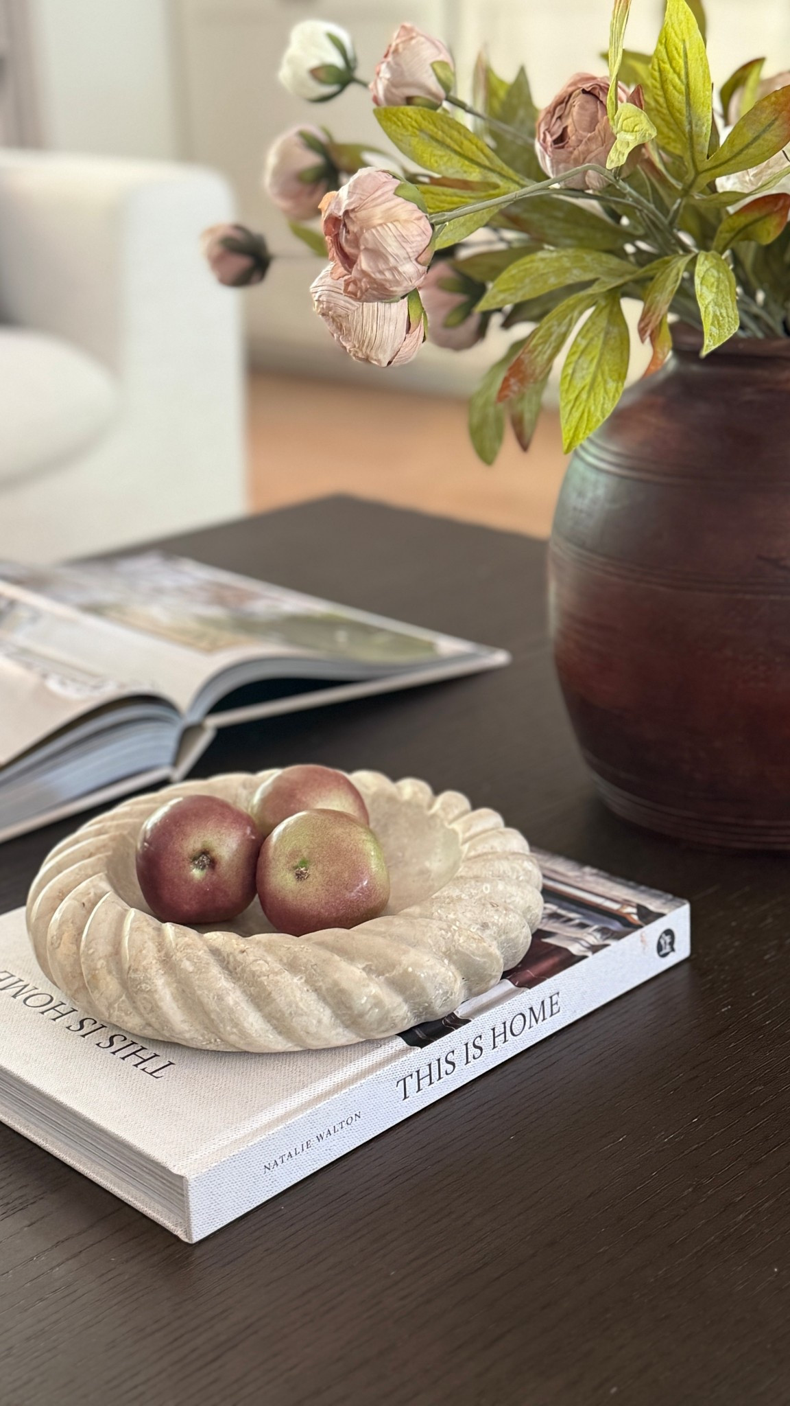Some of my spring touches on our great room coffee table currently 🤍☺️

#LTKFindsUnder50 #LTKFindsUnder100 #LTKHome