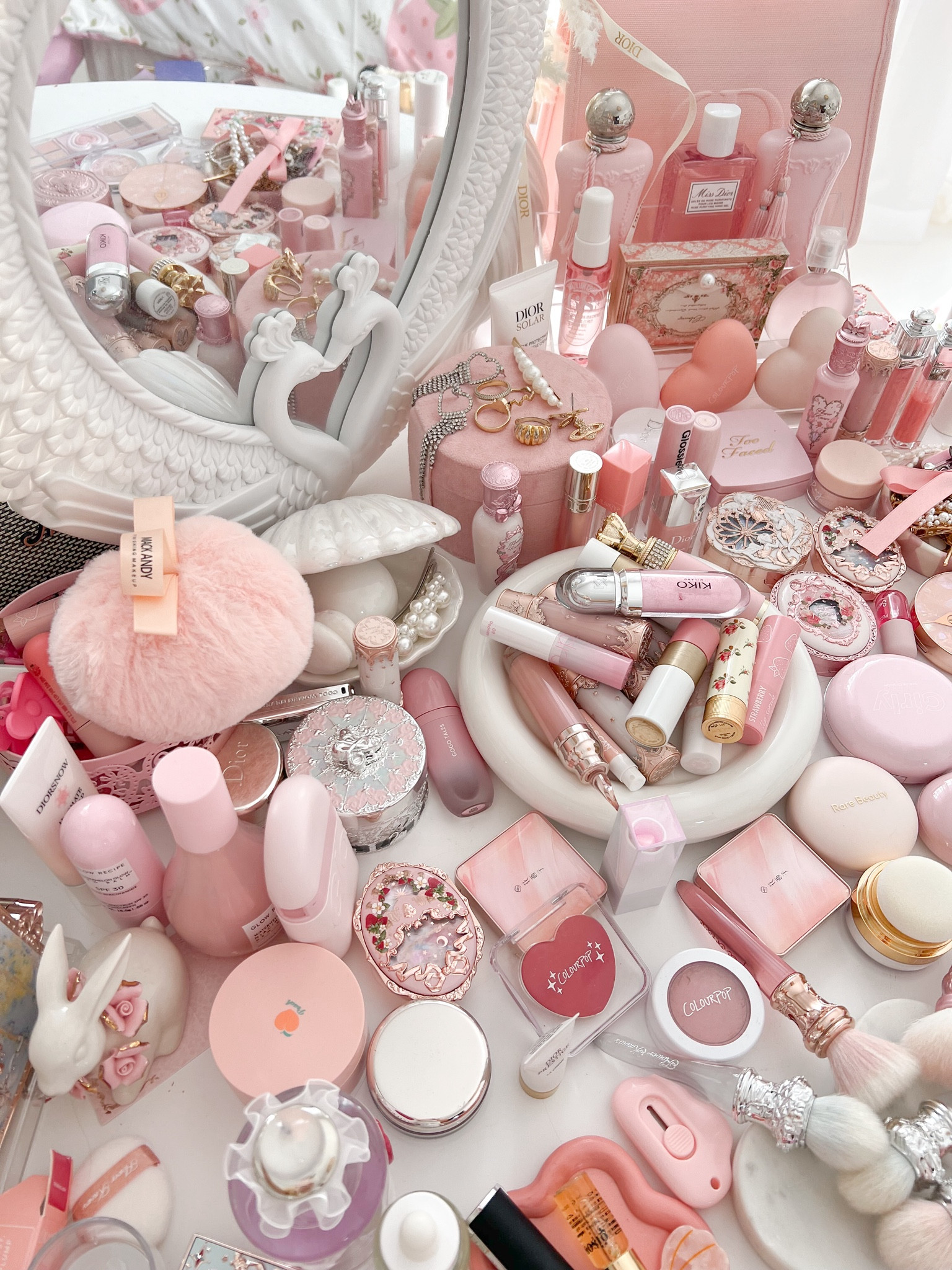 That girl beauty 

#LTKCon #LTKBeauty #LTKVideo