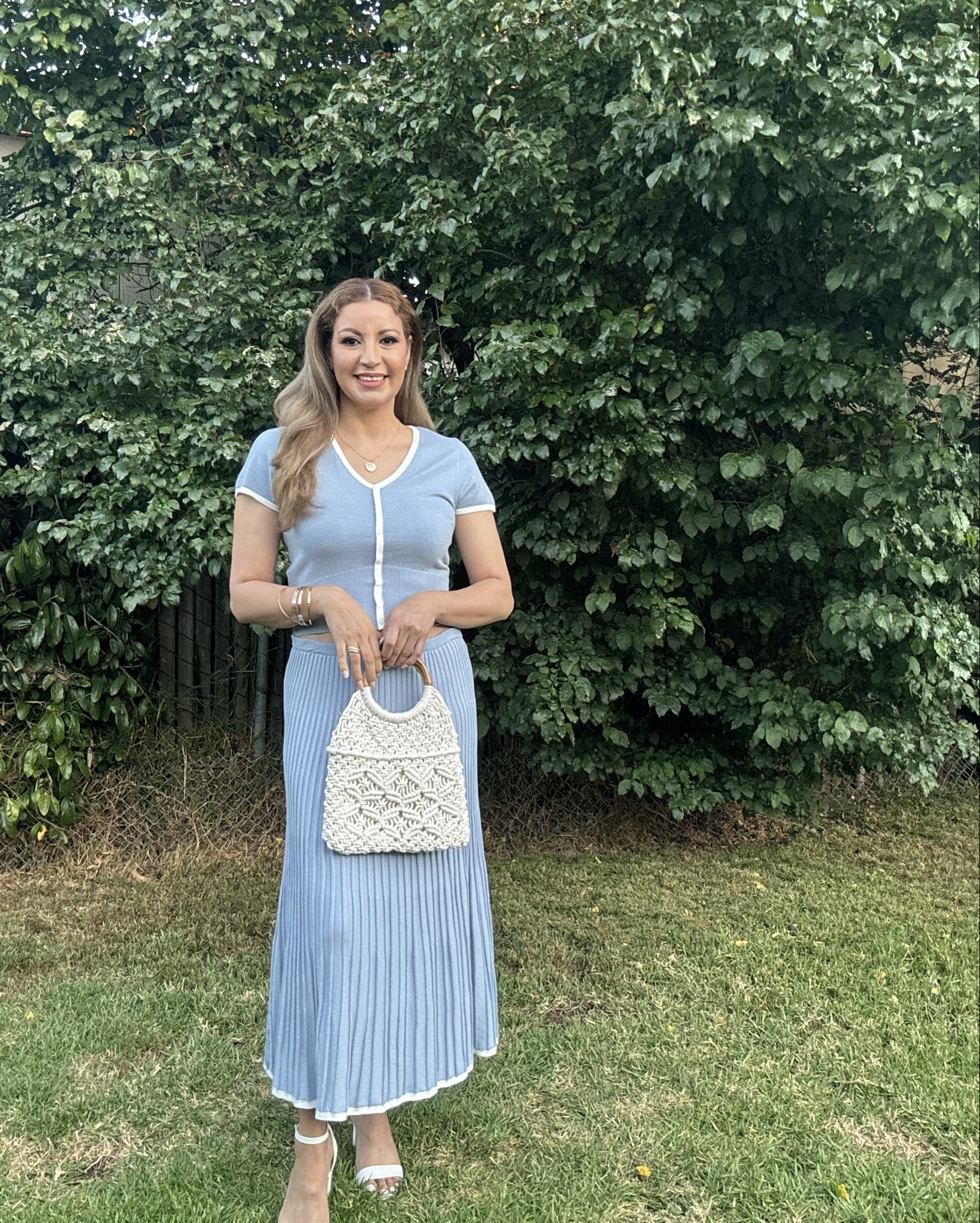 MEROKEETY Conjunto de falda de dos piezas para mujer, elegante, casual, de punto, manga corta, cuello en V y faldas midi plisadas. Size:M

#LTKSeasonal #LTKHoliday #LTKWatchNow