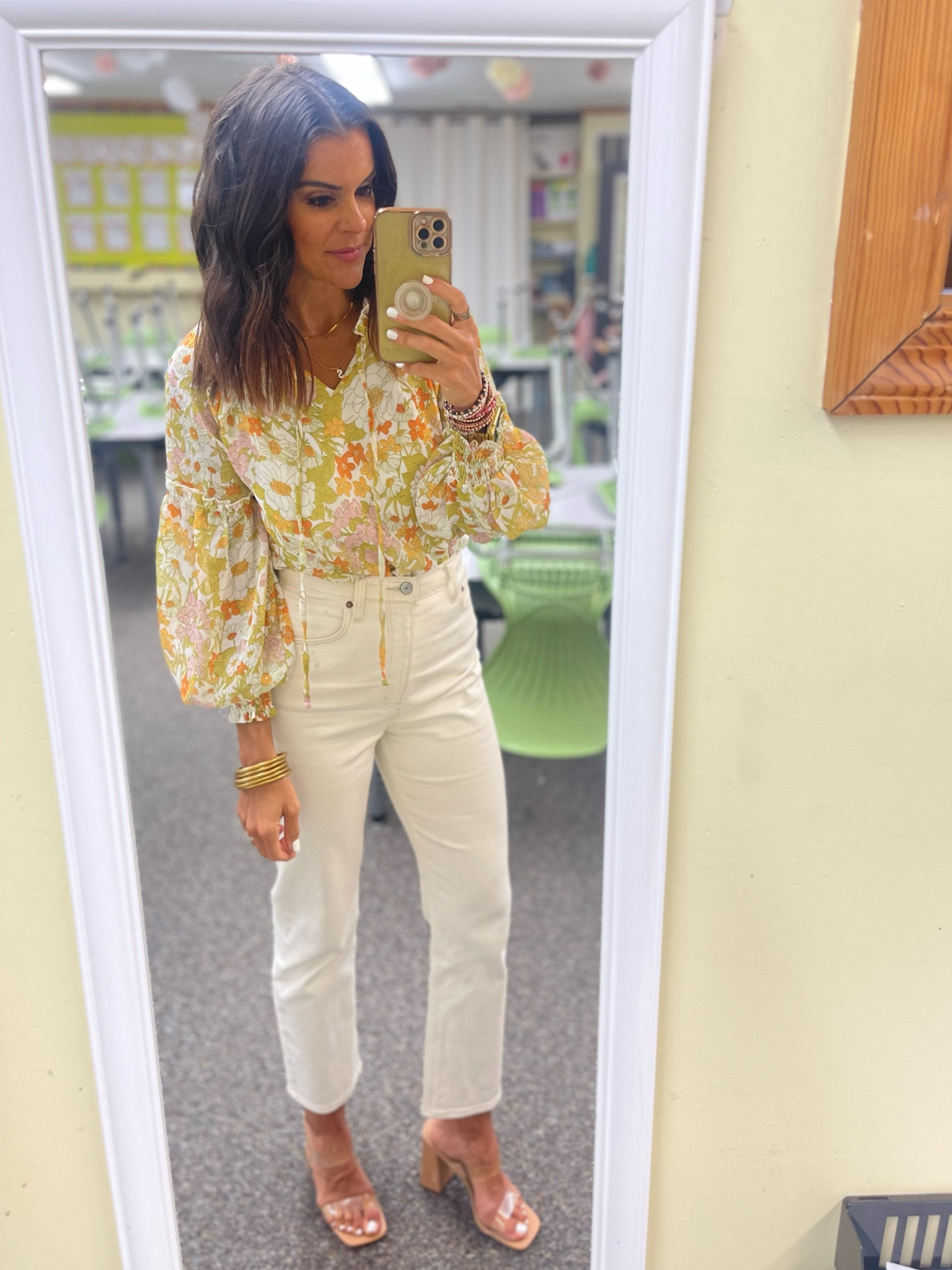 Today’s classroom #ootd
Top is on sale for $14! Size small
Abercrombie jeans Tts 
Target heels Tts 

#LTKSeasonal #LTKunder50 #LTKstyletip