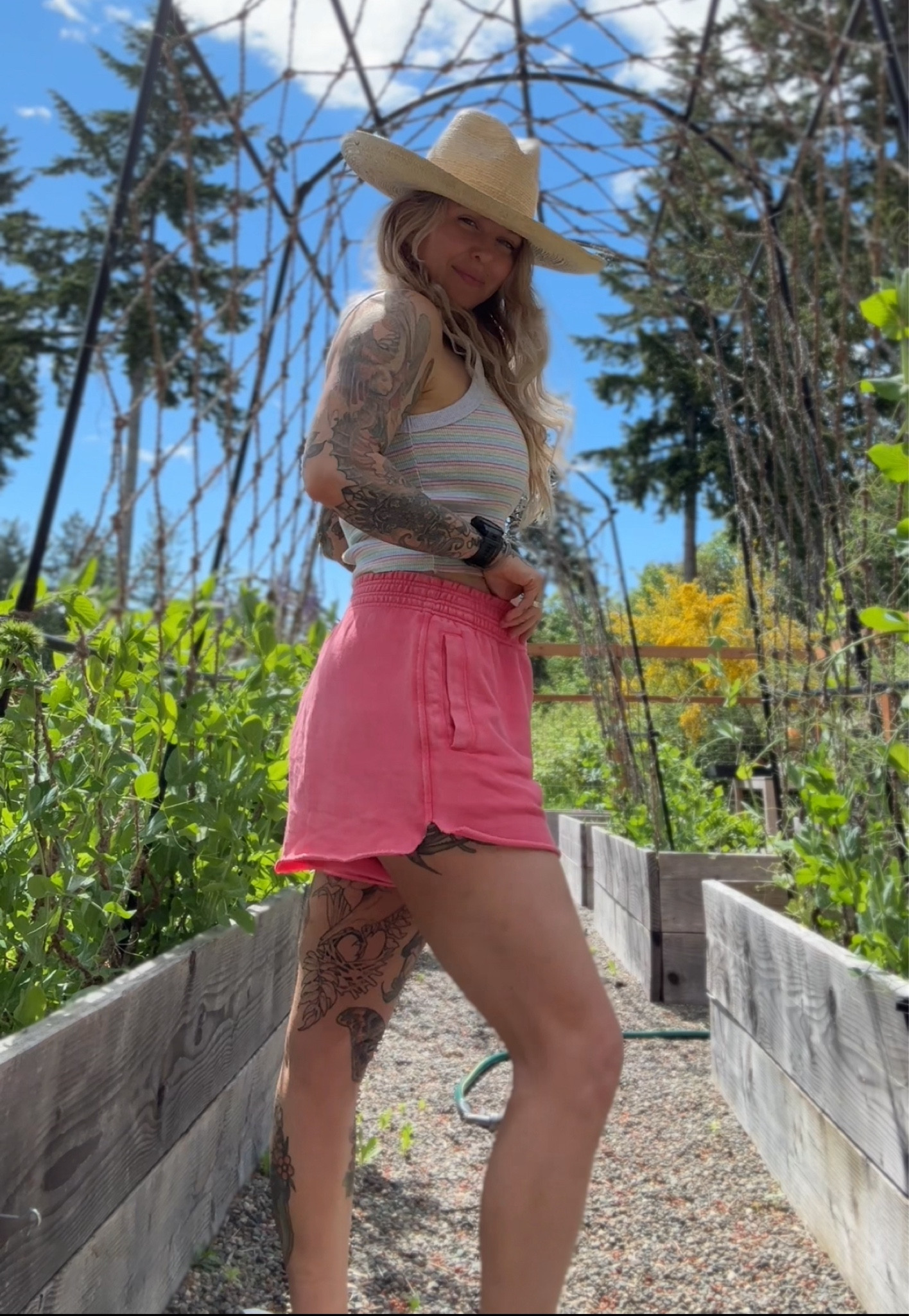 Todays gardening fit 💕 7 months postpartum 🫶