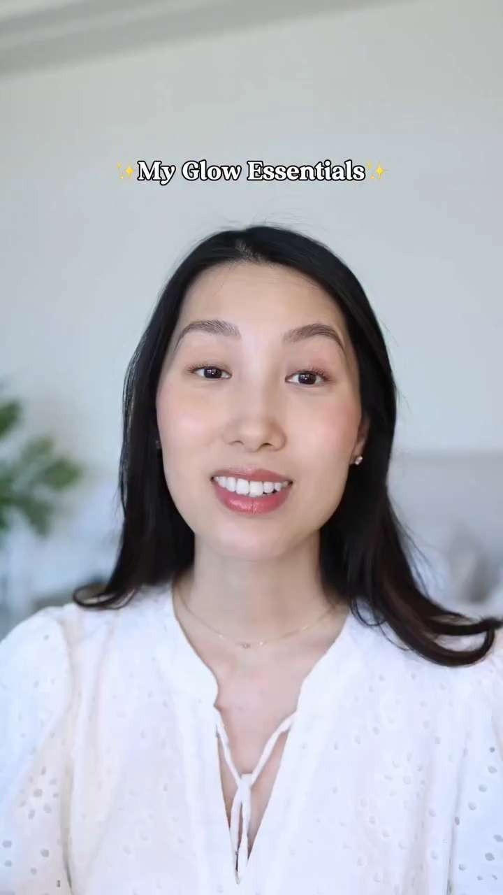 Three steps I swear by for glowing skin:
1️⃣ Clarins Double Serum (the star)
2️⃣ Medicube Booster Pro (helps products sink in)
3️⃣ ARMRA Colostrum (glow from within)
What’s on your glow list? ✨ 

 #LTKFallSale #LTKSaleAlert #LTKBeauty