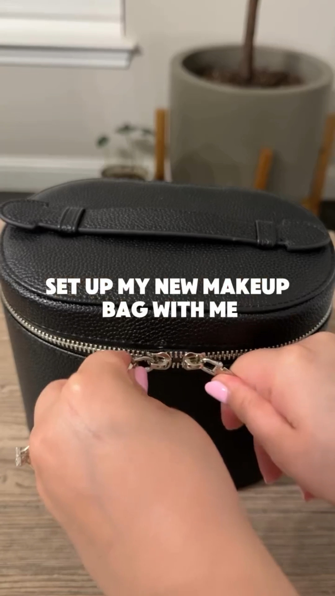 This bag is linked in my Amazon storefront 🫶🏼 you need it 🤭💗 

#beauty #amazonfinds #makeupbag #makeupbags