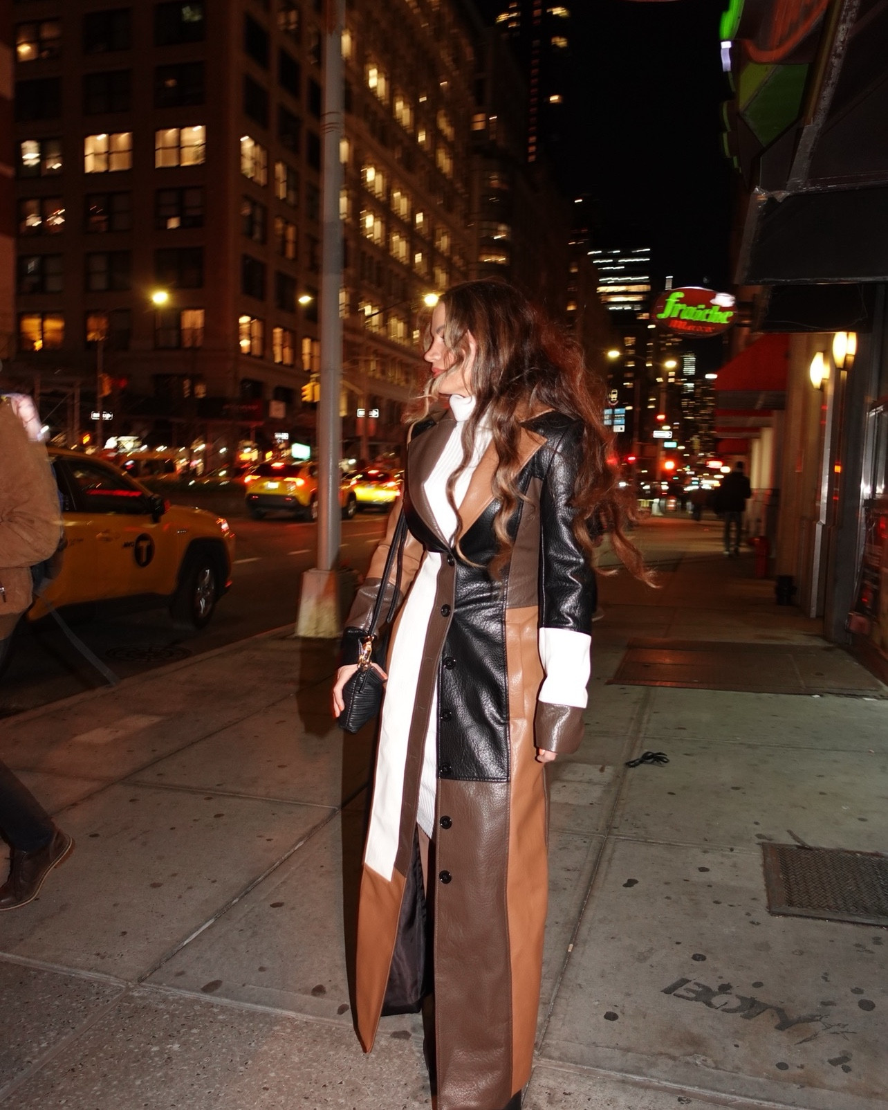 This coat. Ciao~ XO~Dena 