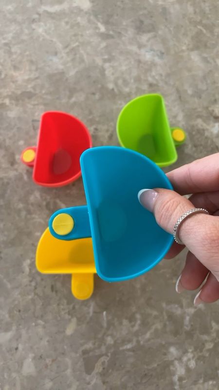 Have picky eaters or those that don’t like food touching their condiments? These dip clips are a life saver! They clip onto any size plate so you can conveniently put all condiments in those rather than directly on the plate. Tons of different ways you could use these for snacking in general also. Comes in a pack of 4 for only $6 and currently on sale for only $4💕

#LTKhome #LTKkids #LTKsalealert
