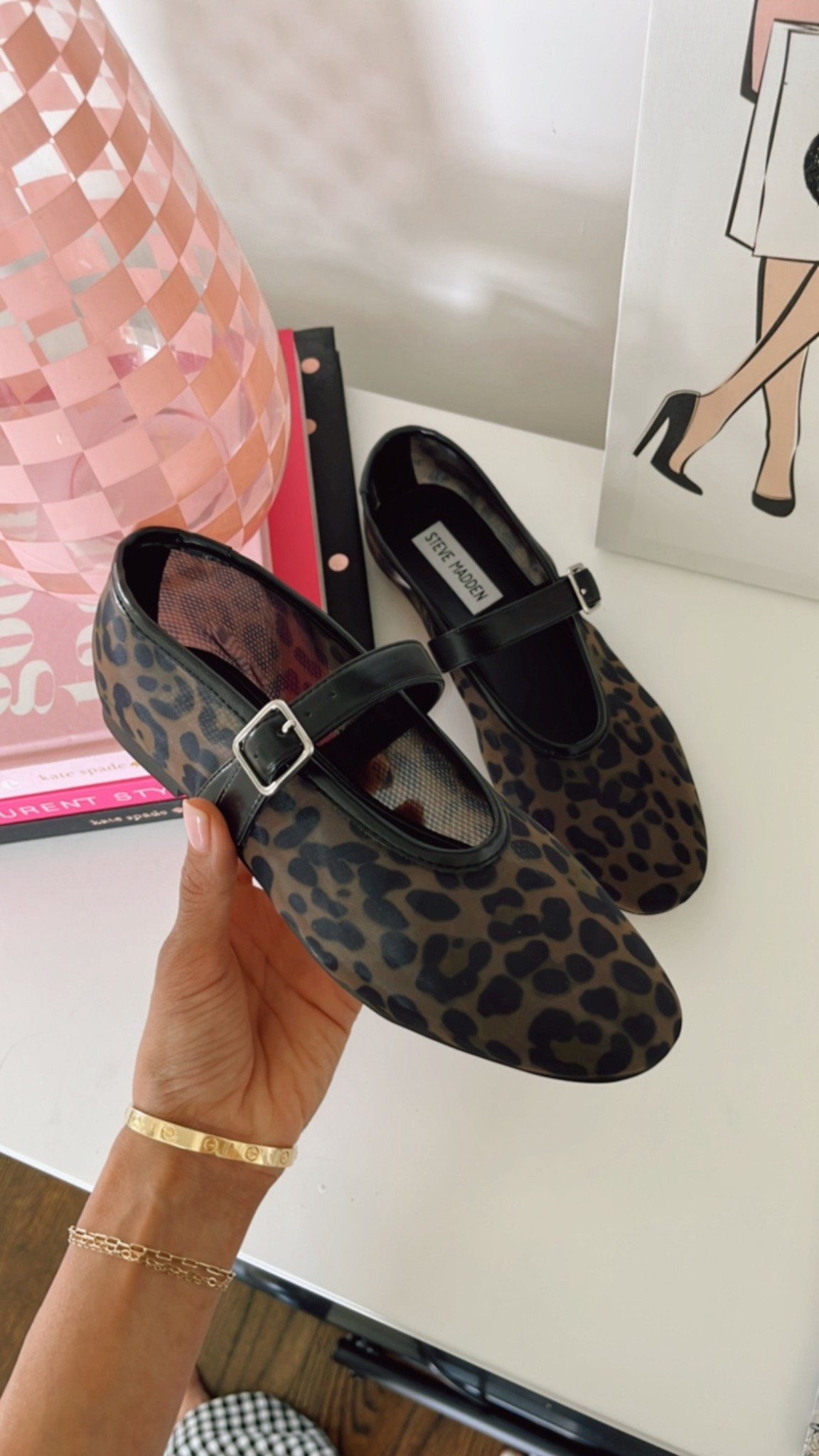 Leopard mesh ballet flats


#LTKShoeCrush #LTKFindsUnder50 #LTKSaleAlert