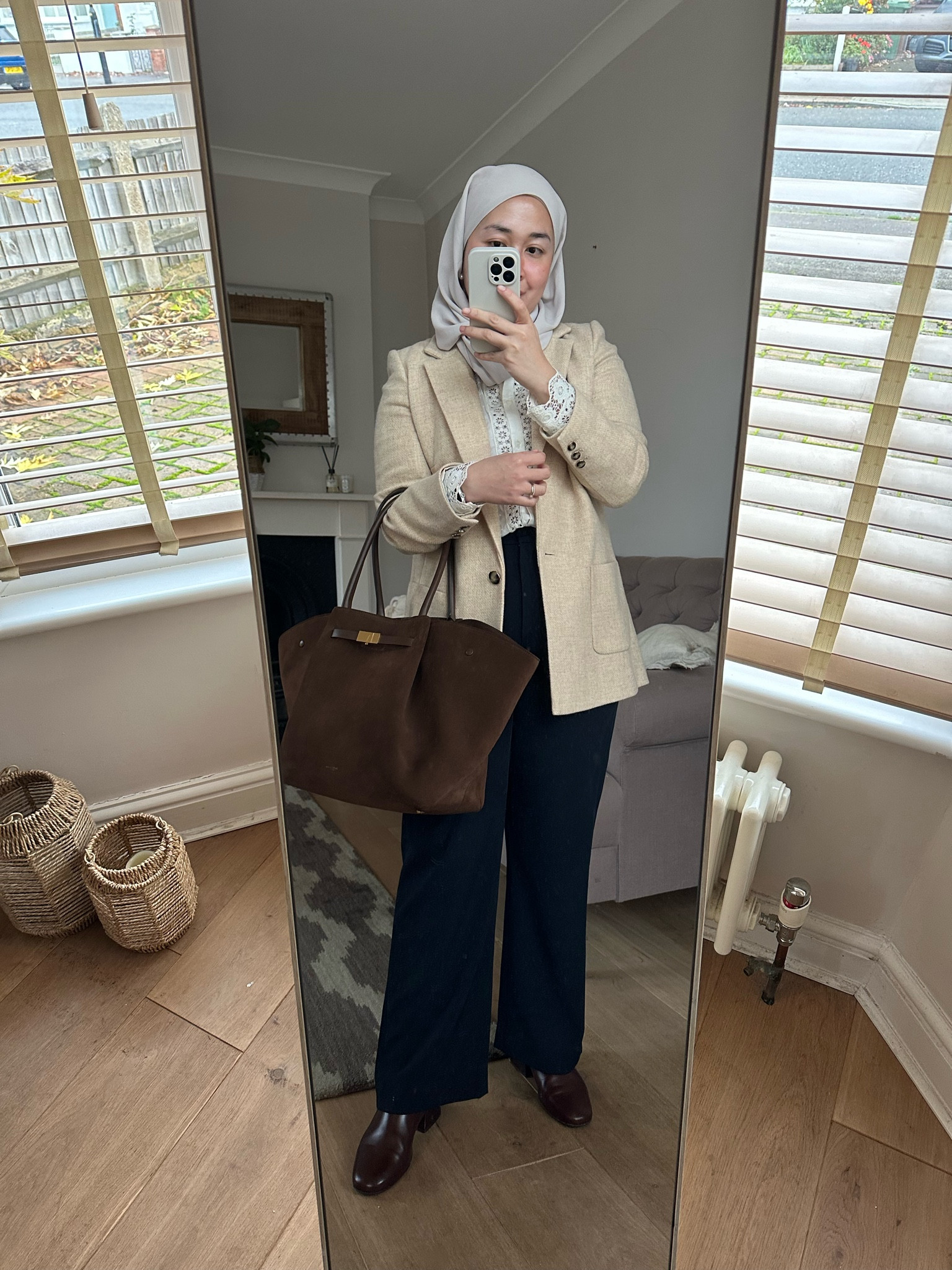 Modest Work Outfit inspo 

#LTKworkwear #LTKmodest #LTKautumn