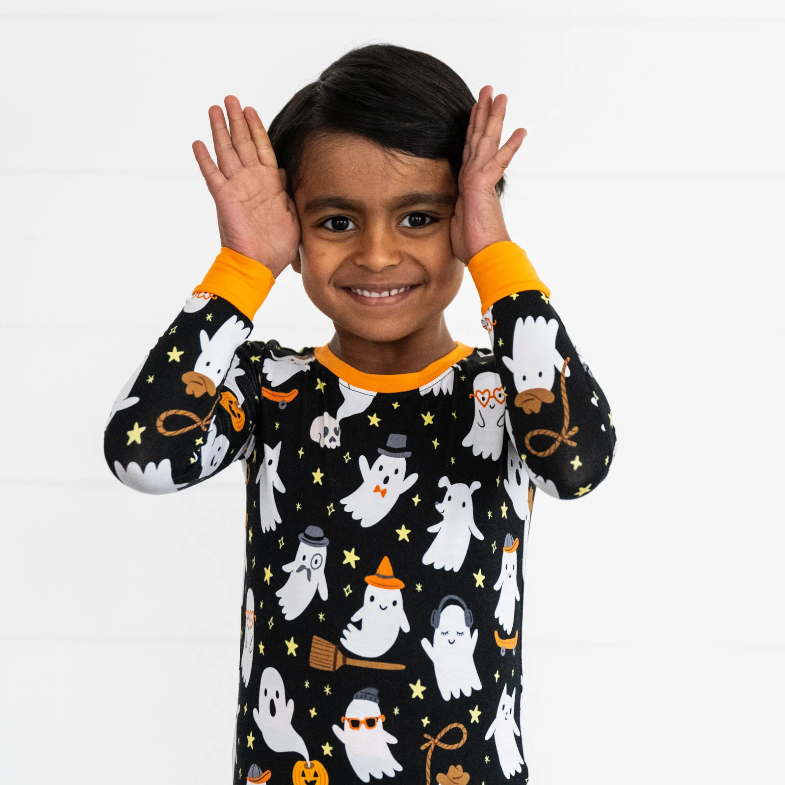 Friendly Ghosts Two-Piece Pajama Set | Little Sleepies