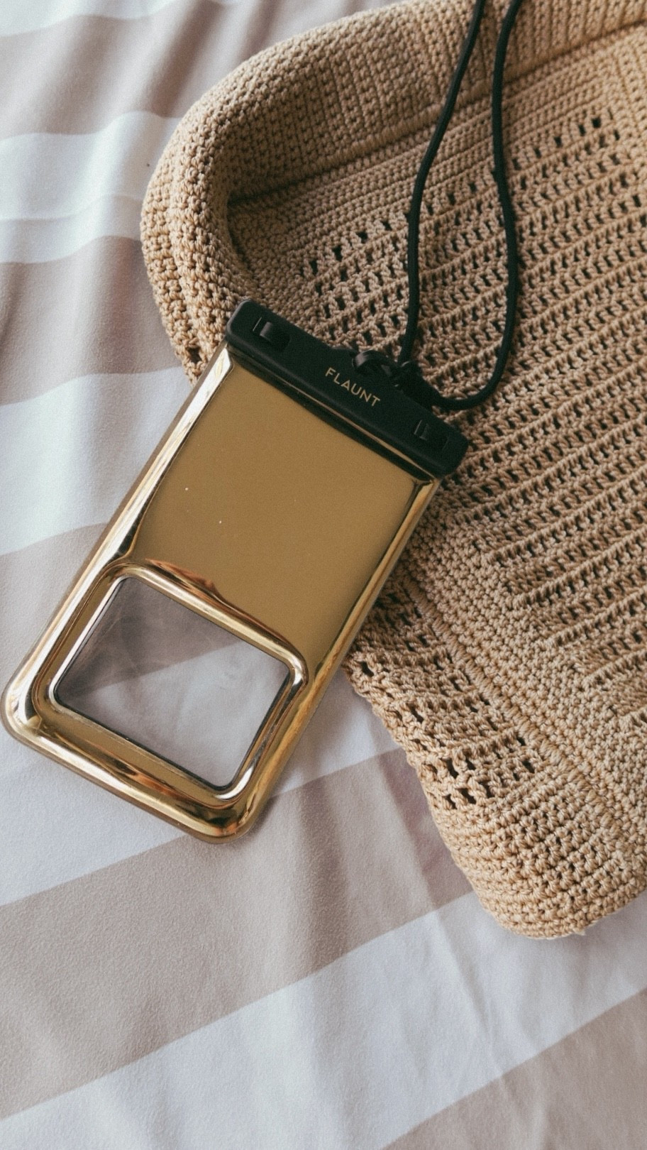 Waterproof floating phone pouch ☀️

#LTKTravel #LTKSwim