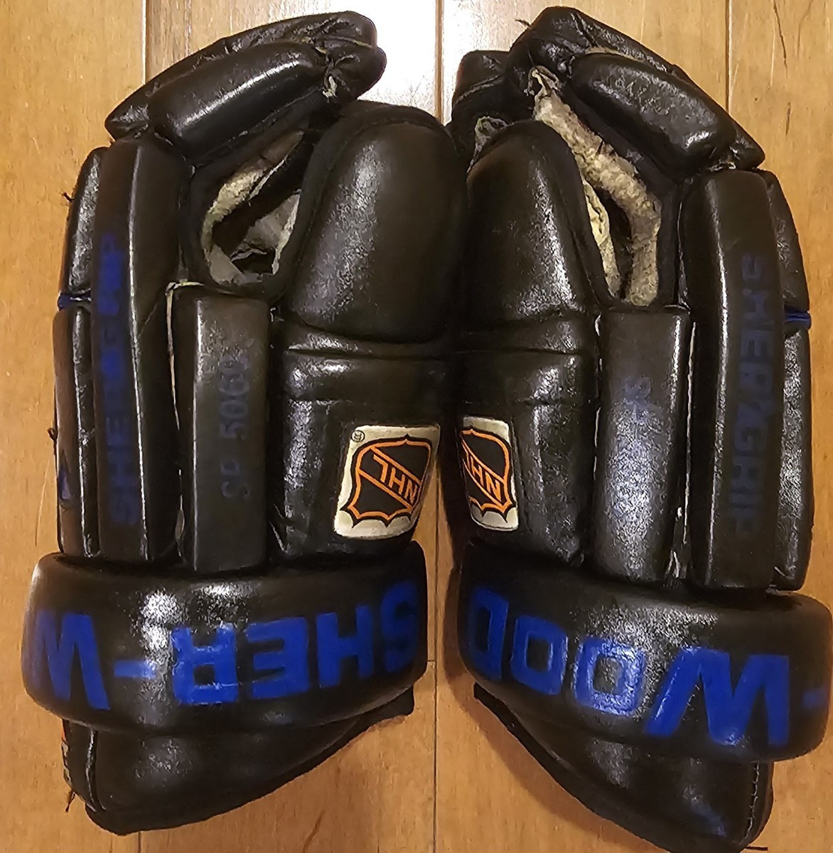 Sher-Wood SP-5060 Senior 14.5" Hockey Gloves Leather RD/1990 Platinum Vintage  | eBay | eBay US