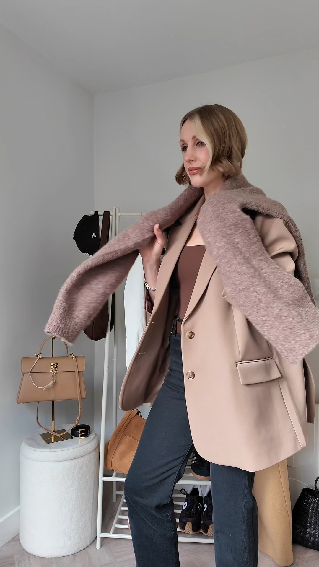 Join me for 30 days of wearable outfits 🤎🖤

#LTKeurope #LTKshoecrush #LTKVideo