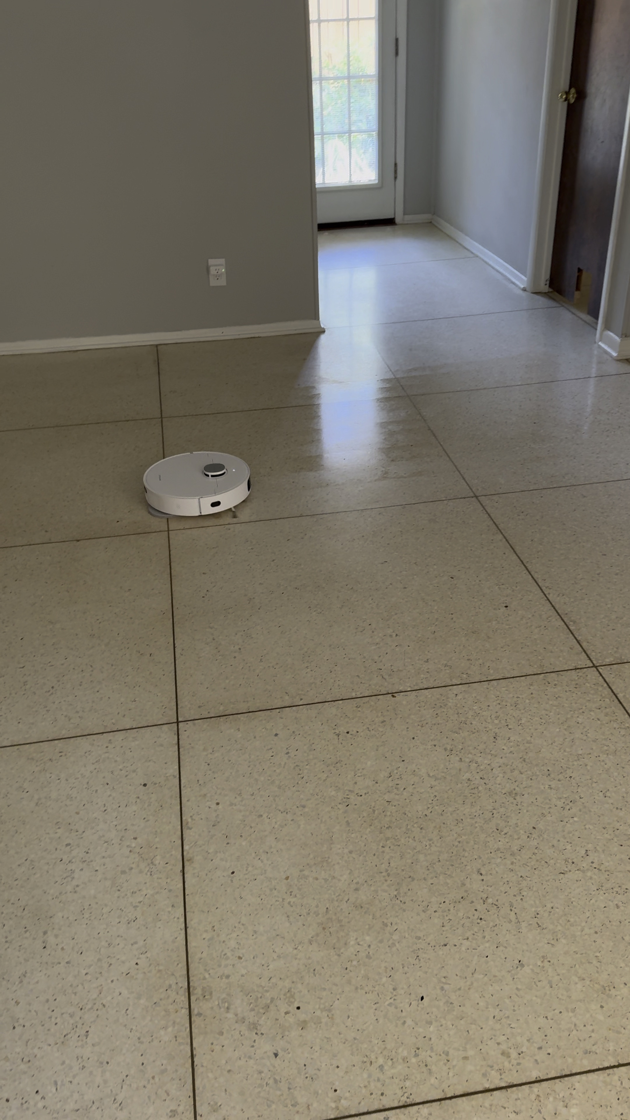 The greatest thing!! This robot vacuum mop is life changing! Plus it’s on major sale right now! Apply the $250 coupon to get this for $650!

Dreams robot vacuum mop

#LTKSummerSales #LTKHome #LTKSaleAlert