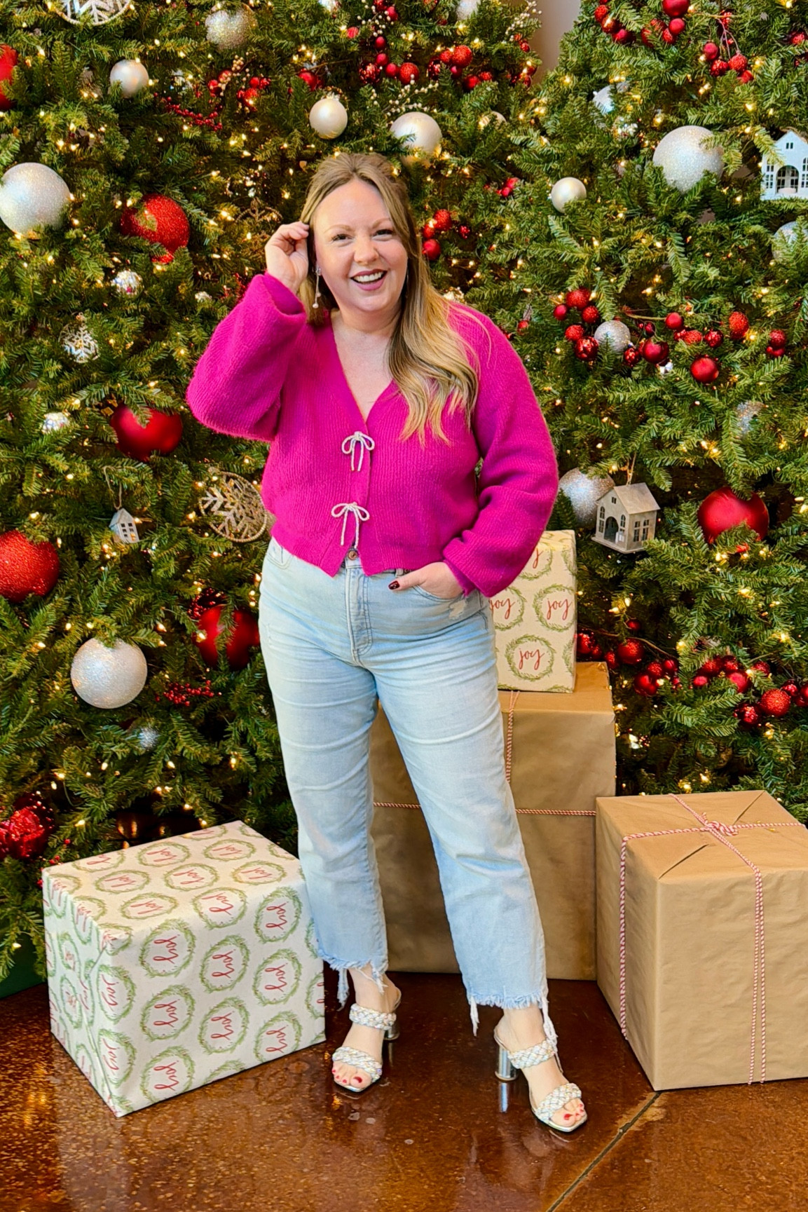 Medium cardigan; 10 jeans (similar linked in both) 

#LTKsalealert #LTKHoliday #LTKmidsize