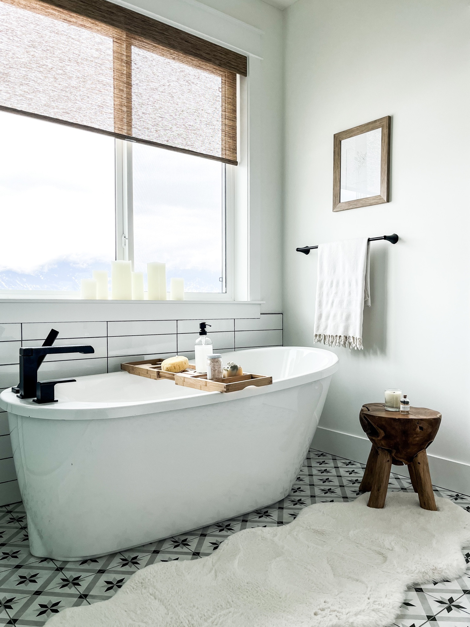 B A T H / neutral farmhouse bathroom decor

#LTKhome #LTKstyletip