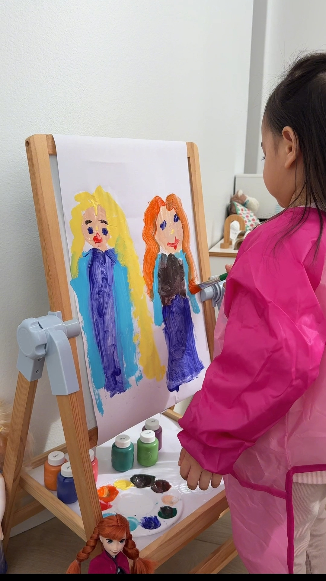 painting disney princesses elsa and anna! her faves ❄️🧊 #toddleractivities #toddlermom #toddlerpainting #painting #momlife 

#LTKdayinmylife #LTKmomlife #LTKKids