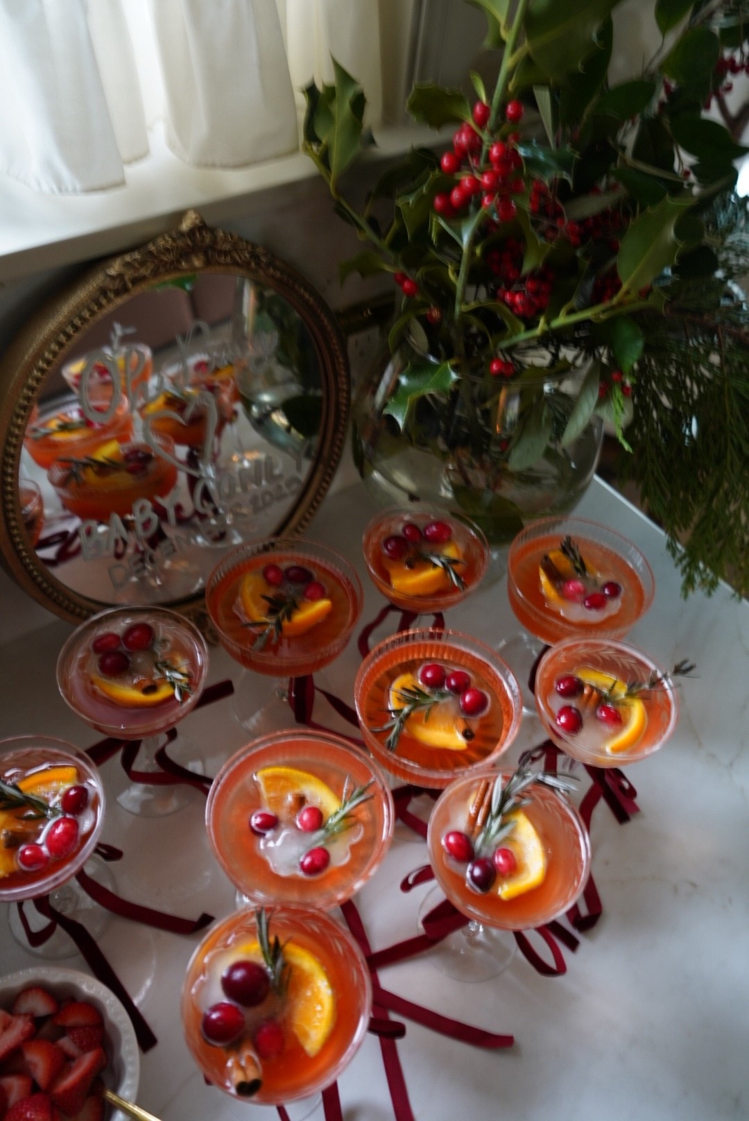 Holiday glitter spritz ✨