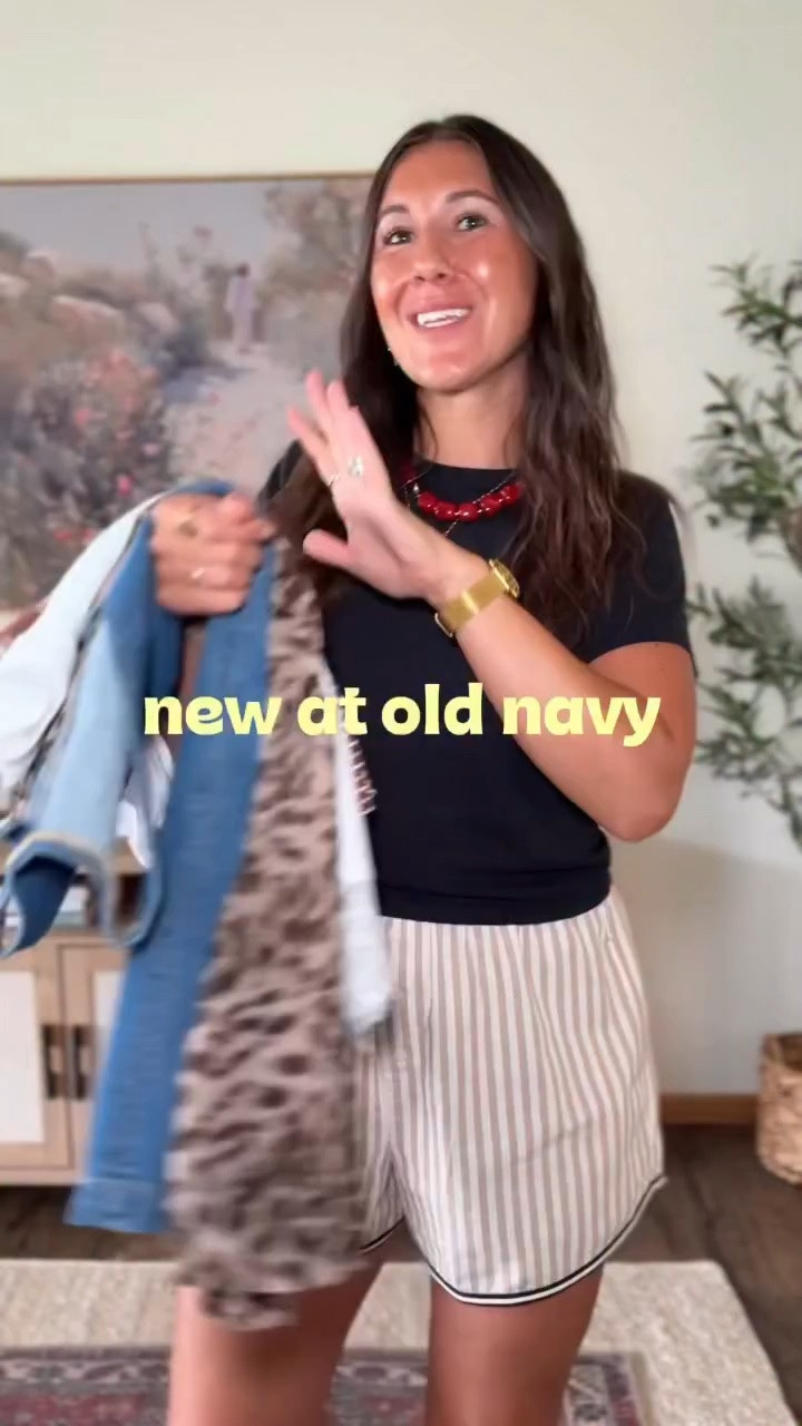 Comment “NEED” & I’ll send you 🔗’s!

Hit the jackpot at Old Navy!! Almost all of these are currently on sale too. Perfect pieces for all the cute summer outfits. The shorts are 👌🏽

#oldnavystyle #casualoutfitideas #size6 #momoutfits #oldnavy @oldnavy