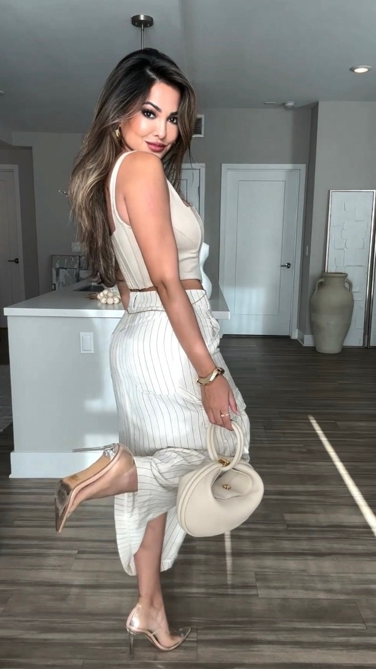 Styling a striped linen midi skirt for an effortless summer style ☀️ #getreadywithme #dayinmylife #fashion #LinaNoory #NYC

#LTKdayinmylife #LTKgrwm #LTKootd