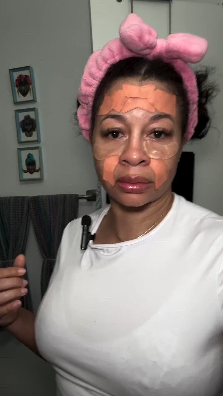 💌 trying the @frownies under eye patches this time & y’all are officially on this journey with me ✨ similar to face taping, but we’re trusting the process together 👀

Also… these would make such a cute Mother’s Day gift 💐
If you want my coupon code, leave a comment below & I’ll send it to you 🤍

#Frownies #UnderEyePatches #FaceTaping #SkincareJourney #MothersDayGift SelfCare BeautyRoutine AgingGracefully SkincareTok GlowUpJourney