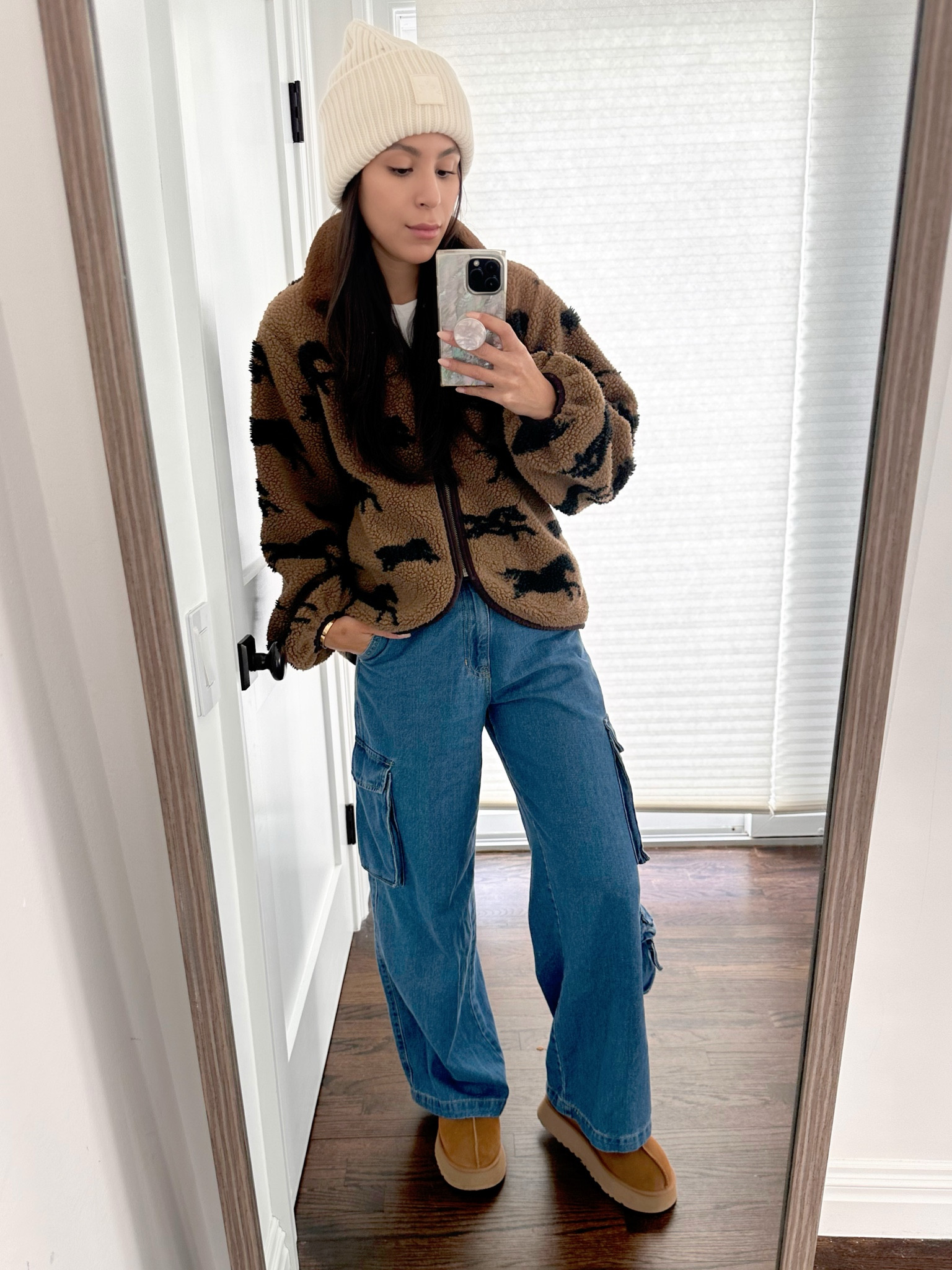 Bundled up in the hamptons 

#LTKSeasonal #LTKCyberWeek #LTKHoliday