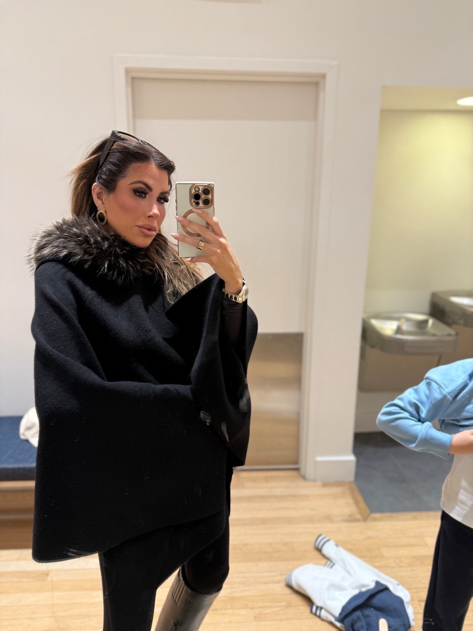 This Zara cape with a faux fur hood was my #1 most loved item of the week! I’m obsessed. Wore to church with my fave leggings and tall boots! 🖤✨

Zara finds, fall outfit, winter outfit, faux fur coat, Emily Ann Gemma

#LTKSeasonal #LTKootd #LTKFindsUnder100