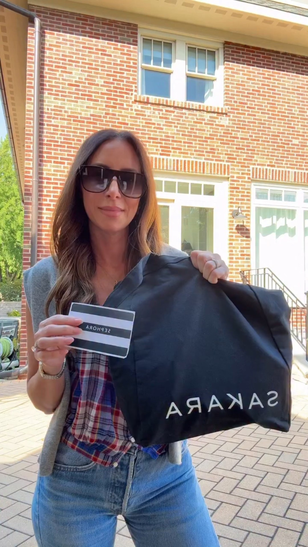 ✨ GIVEBACK TIME ✨

I’ve been lucky enough to receive many amazing PR packages, and I want to share the love 💕. I’m giving away a variety of skincare goodies🧴, plus a $100 💰Sephora gift card, to treat yourself to whatever you’ve been eyeing! 

How to enter:
1️⃣ FOLLOW ME @jillianstucker 
2️⃣ LIKE THIS POST
3️⃣ TAG 3 FRIENDS IN THE COMMENTS who’d love this too 💌 (each comment = 1 entry!)

BONUS⭐️:Share to your story and tag me 💌

US only, ends October 1st Not affiliated with Instagram or Sephora. Just love you guys 🫶

Good luck, friends 💖 I can’t wait to send this out to one of you!

#giveaway #giveback

#LTKU #LTKOver40 #LTKStyleTip