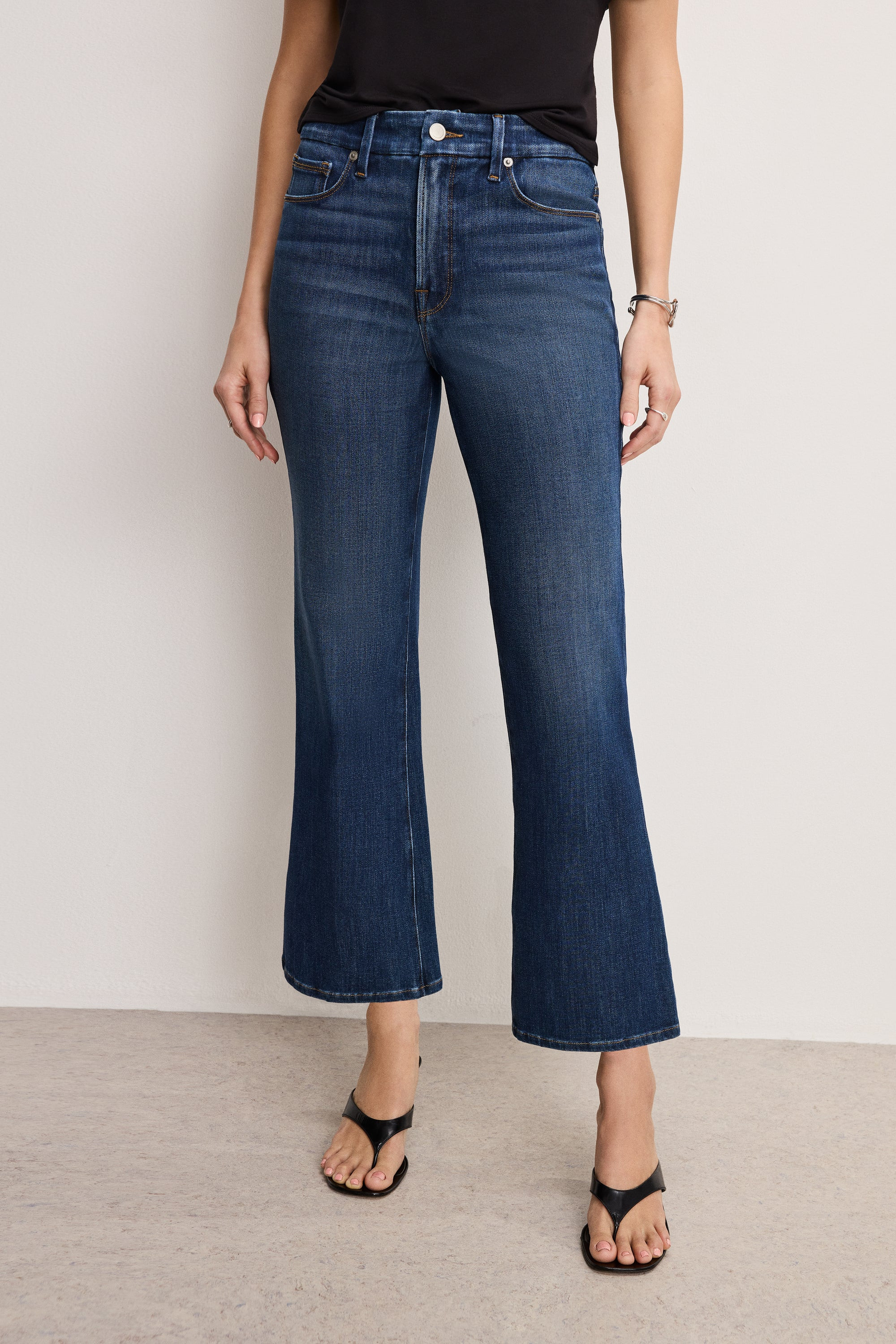 SOFT TECH GOOD LEGS CROPPED MINI BOOT JEANS | INDIGO977 - GOOD AMERICAN | Good American