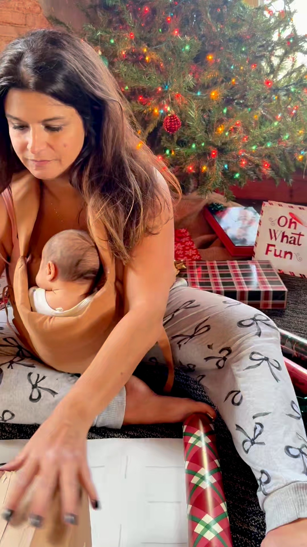 #WalmartPartner I’m partnering with Walmart and sharing a very real last-minute gifting moment.
Wrapping gifts with a baby in the carrier, I ran out of tape and couldn’t find the scissors 😅 Walmart Express Delivery came through with everything I needed—fast—so I could actually finish wrapping.
I linked everything I ordered in my LTK so you can shop it easily.
Subject to availability. Fees & restrictions apply. @walmart #walmart #walmartpartner 


#LTKHoliday #LTKmomlife #LTKGiftGuide