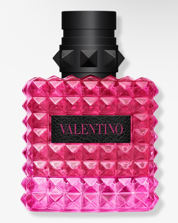 The first time I smelled this someone walked nearby me and was wearing it and I had to know what she was wearing. 

#LTKU