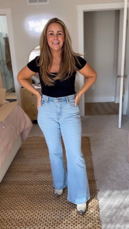 Under $25 and goes with everything?! Count me in 🙋🏼‍♀️ @pumiey.us 

This squareneck tee from Pumiey is buttery soft, the neckline is flattering on literally everyone, you can toss it on with your favorite pair of jeans, a skirt or even leggings 🙌🏼

Best part? You get all the benefits of a bodysuit without the clasps and snaps.

#styledarlingdaily #reallifeandstyle #whowhatwearing #whowhatwear #getintothisstyle #todayiamwearing #wearingtoday #whatiworettoday #stylingtips #bodysuit #perfecttee #easyoutfit

#LTKfindsunder50 #LTKmidsize #LTKstyletip