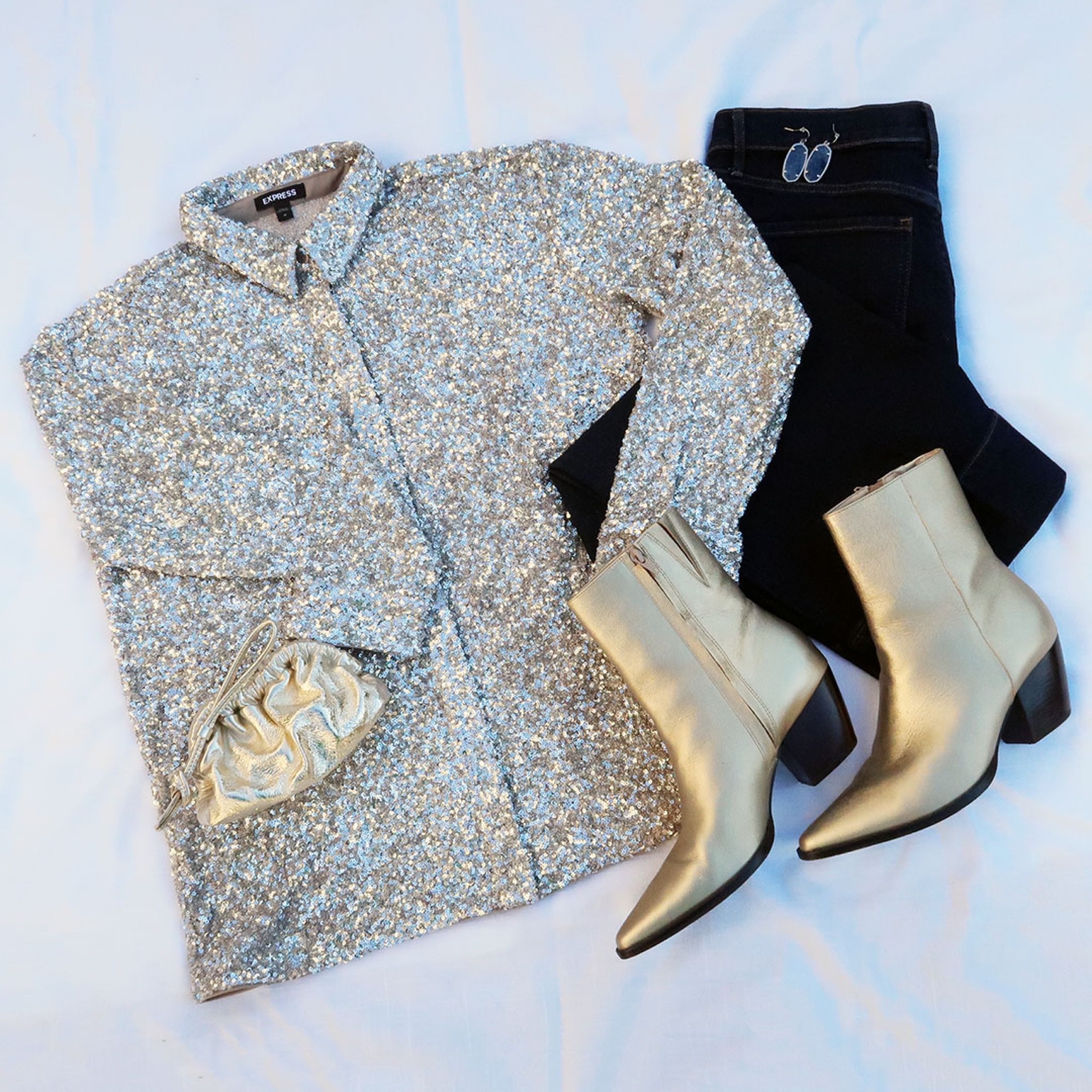 Sparkling casual holiday outfit 🎄 love that these jeans are under $100 and avl in short, regular, and tall lengths. Sequin top under $100 too 🎉💚❤️🎄

#LTKstyletip #LTKHoliday #LTKunder100