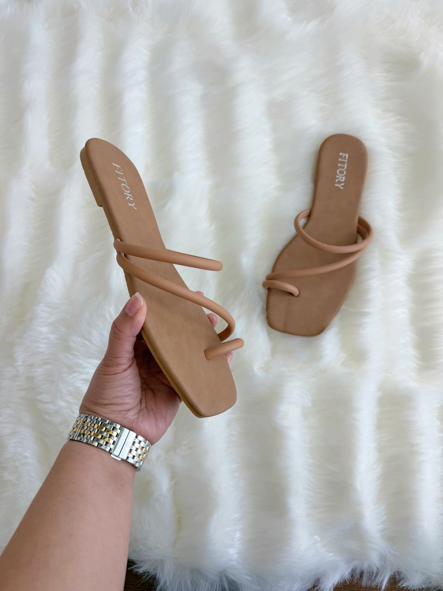 Loving this style of sandals for everyday spring and summer outfits. Easy and simple style that goes with just about any everyday casual spring and summer outfit. Currently on sale for under $35 + free shipping!

Thank you to @Fitory for sending me these cute sandals!

#LTKSaleAlert #LTKOver40 #LTKSeasonal