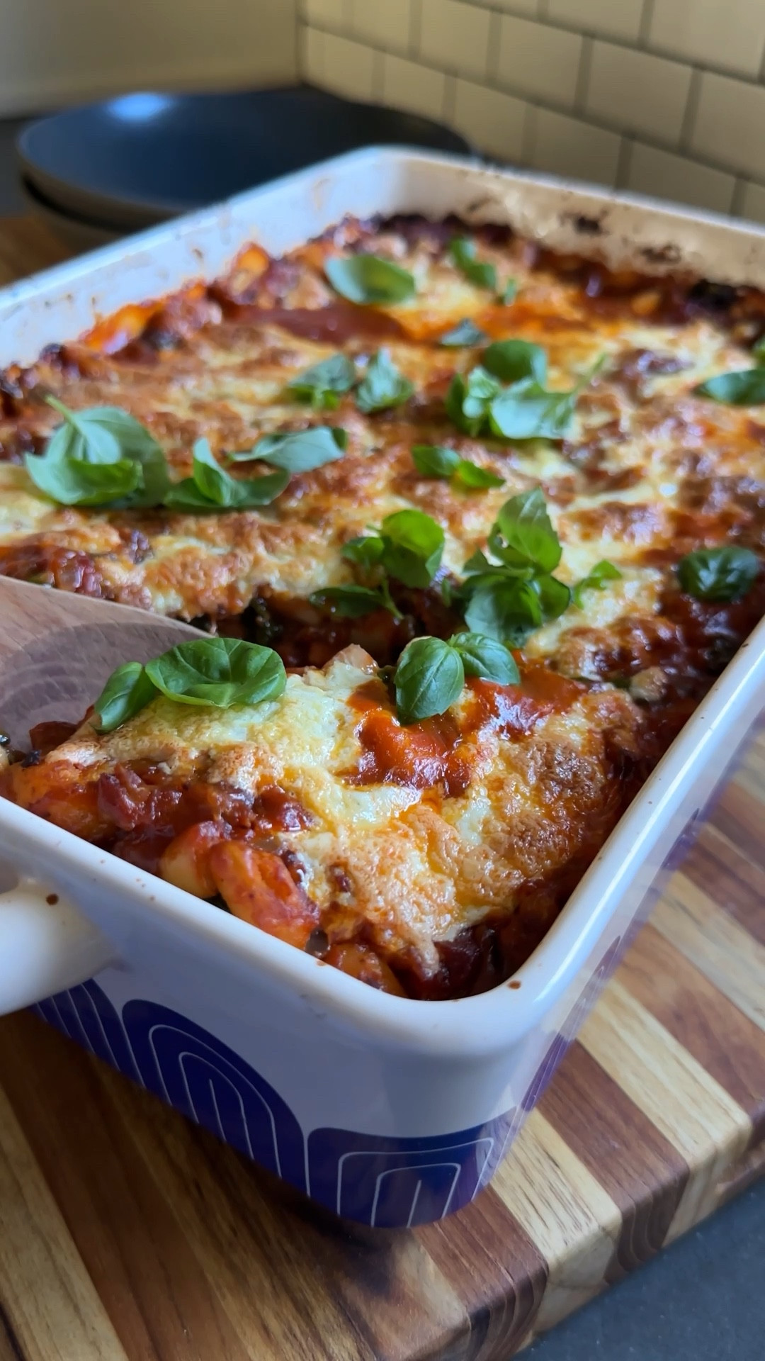 This casserole dish brings me immense joy every time I use it 💙💙💙 and it’s super practical, too! The big loopy handles make it easy to get it in and out of the oven. Currently on MAJOR sale! 

#LTKHoliday #LTKGiftGuide #LTKSeasonal