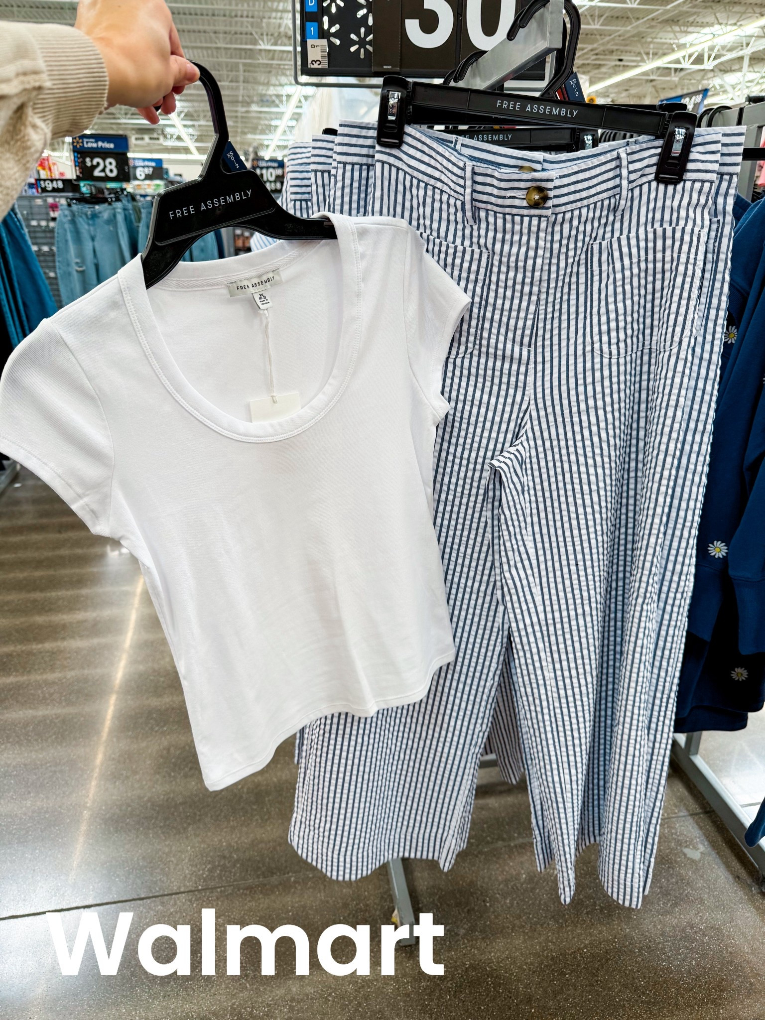 Walmart outfit idea 

#LTKmomlife #LTKootd #LTKgrwm