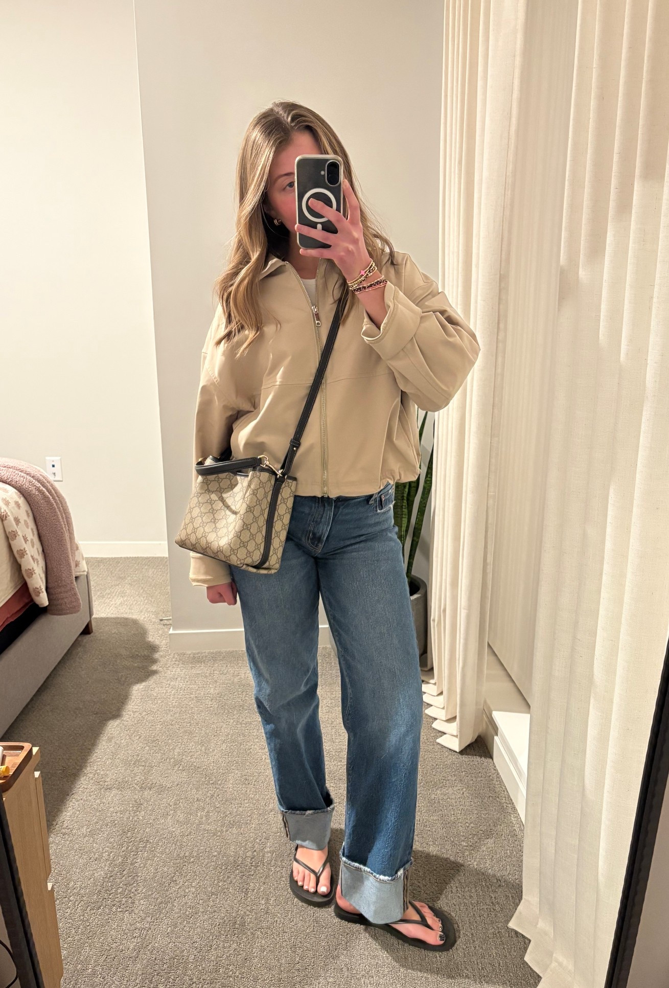 Shopping outfit 🛍️🛍️👯‍♀️👯‍♀️
Top: medium (I sized up for a baggier fit)
Pants: 26 (old AE, I linked a very similar pair from Abercrombie)
Shoes: 9- size up if your a 1/2 size. 

#LTKdayinmylife #LTKMothersDay #LTKgrwm