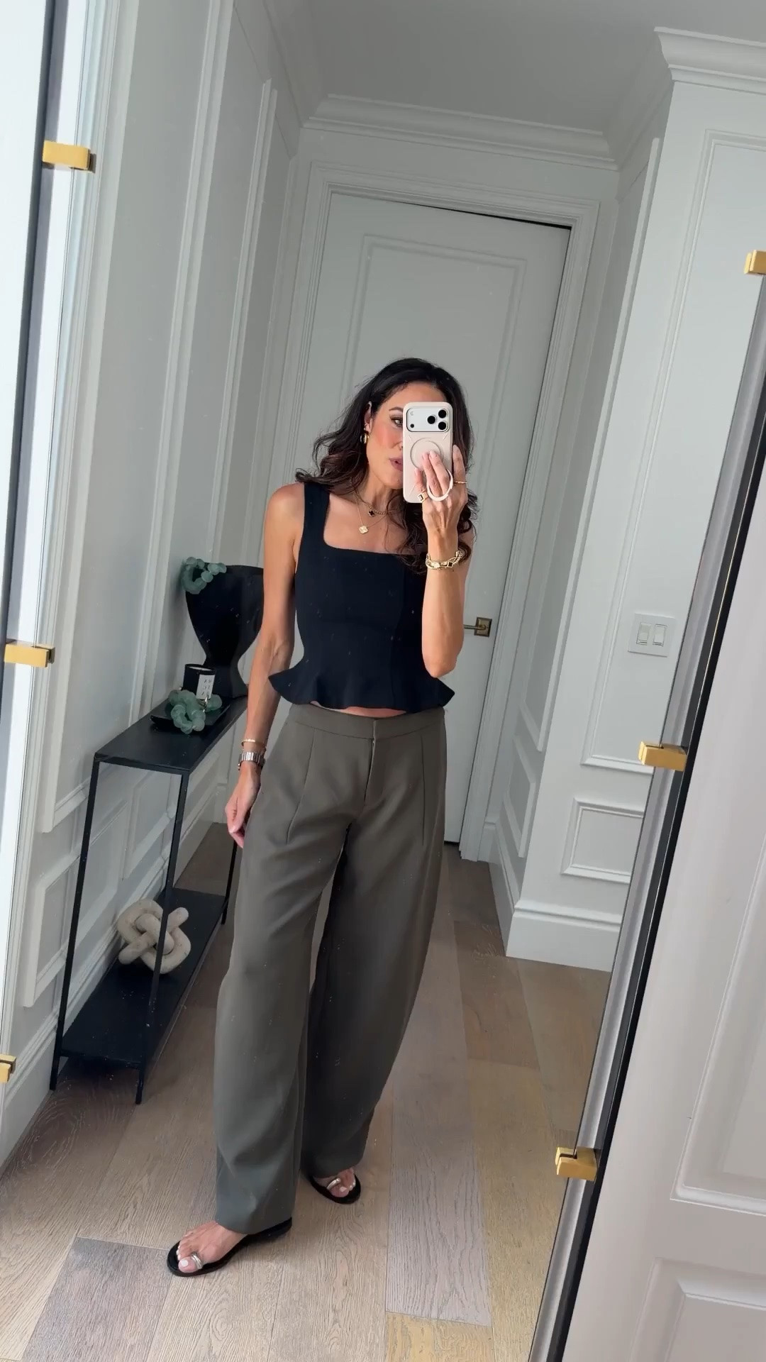 This color top is sold out but it comes in 2 new prints! 
Top XS
Pants 2 Long 




Spring, style, aritzia

#LTKstorytime #LTKSeasonal #LTKOver40