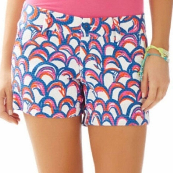 Lilly Pulitzer Callahan mid- Rise shorts in a colorful waves print Size 00 | Poshmark