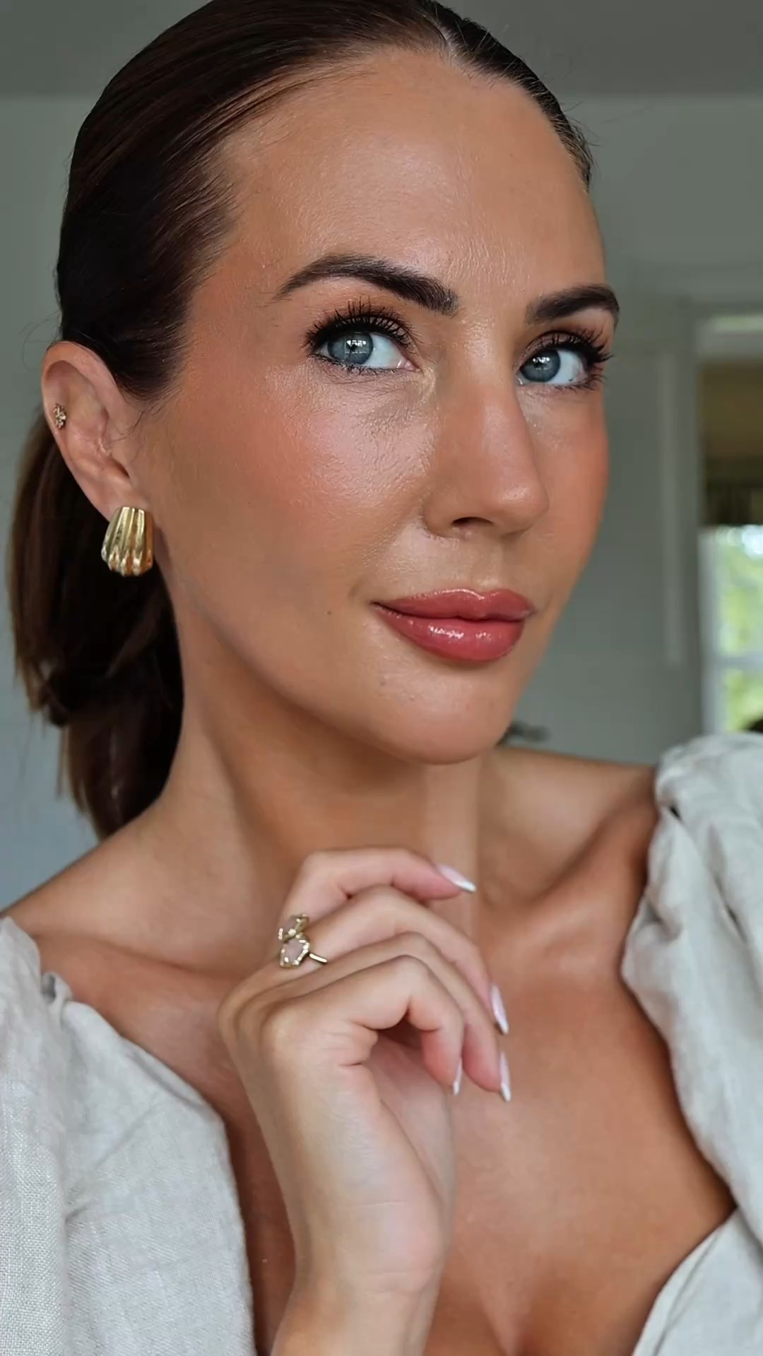 Everyday summer makeup 
Primer bobbi brown
Foundation ~ Charlotte tilbury shade 8 medium
Concealer ~shade custard
 Blush ~ shade cashew
Lipstick ~ pillow talk


#LTKsummer #LTKbeauty