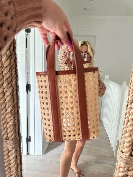 Cutest little purse for summer! Just big enough for your phone keys and wallett

#LTKStyleTip #LTKFindsUnder50 #LTKSeasonal