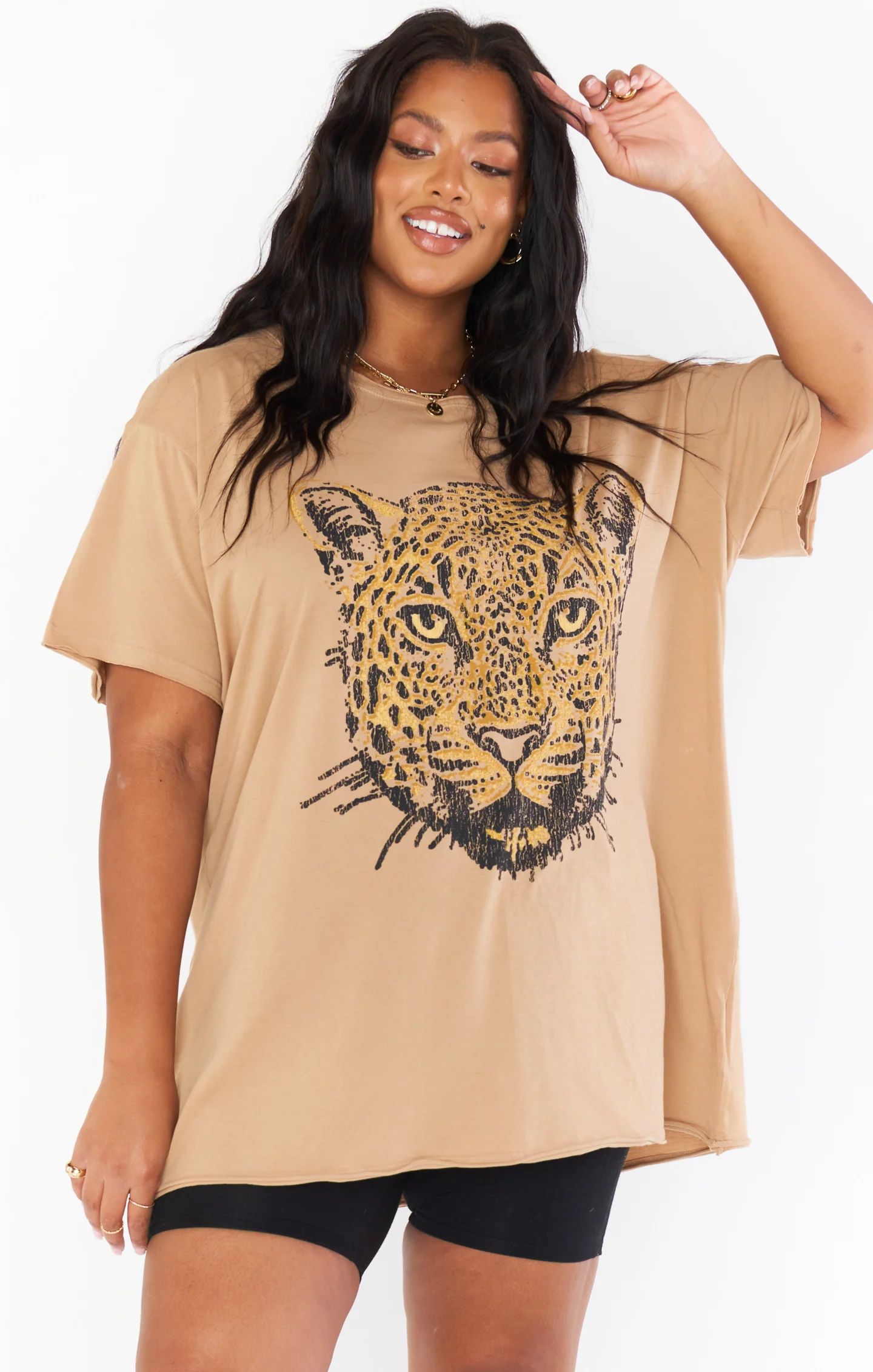 Airport Tee ~ Leopard Head Graphic | Show Me Your Mumu
