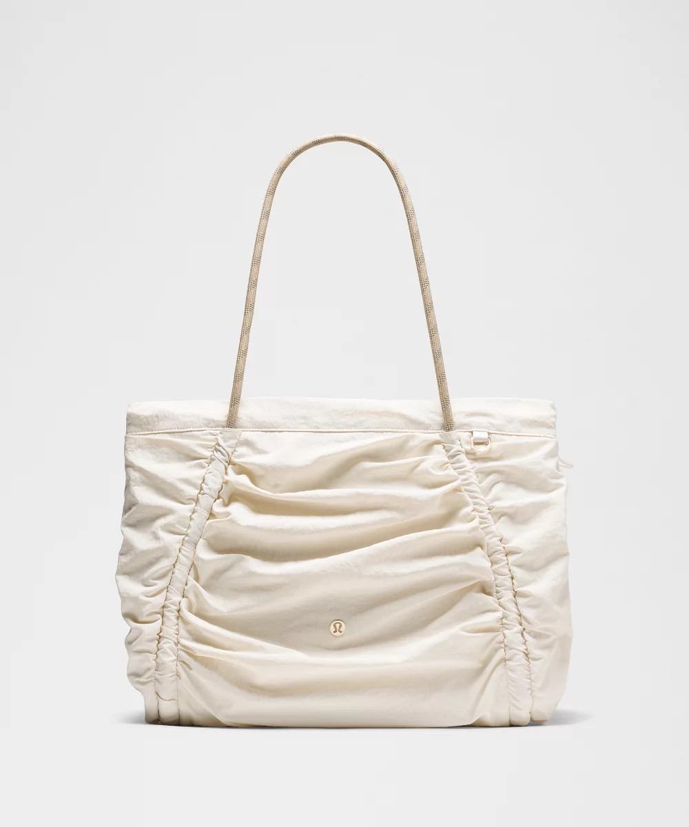 Ruched Tote Bag 24L | lululemon UK